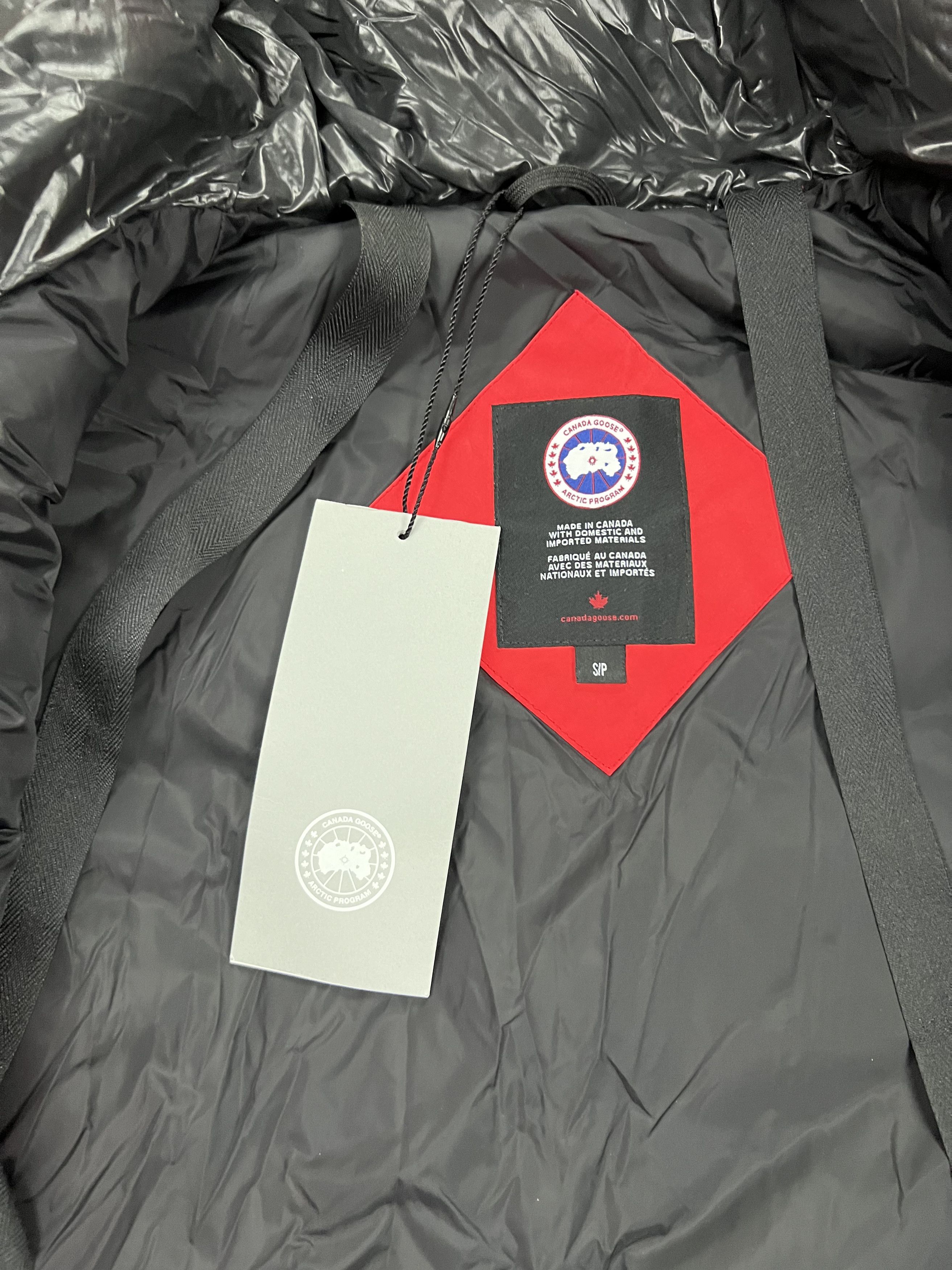 Canada Goose canada goose puffer parka size S-M NEW luxury Size US S / EU 44-46 / 1 - 8 Thumbnail