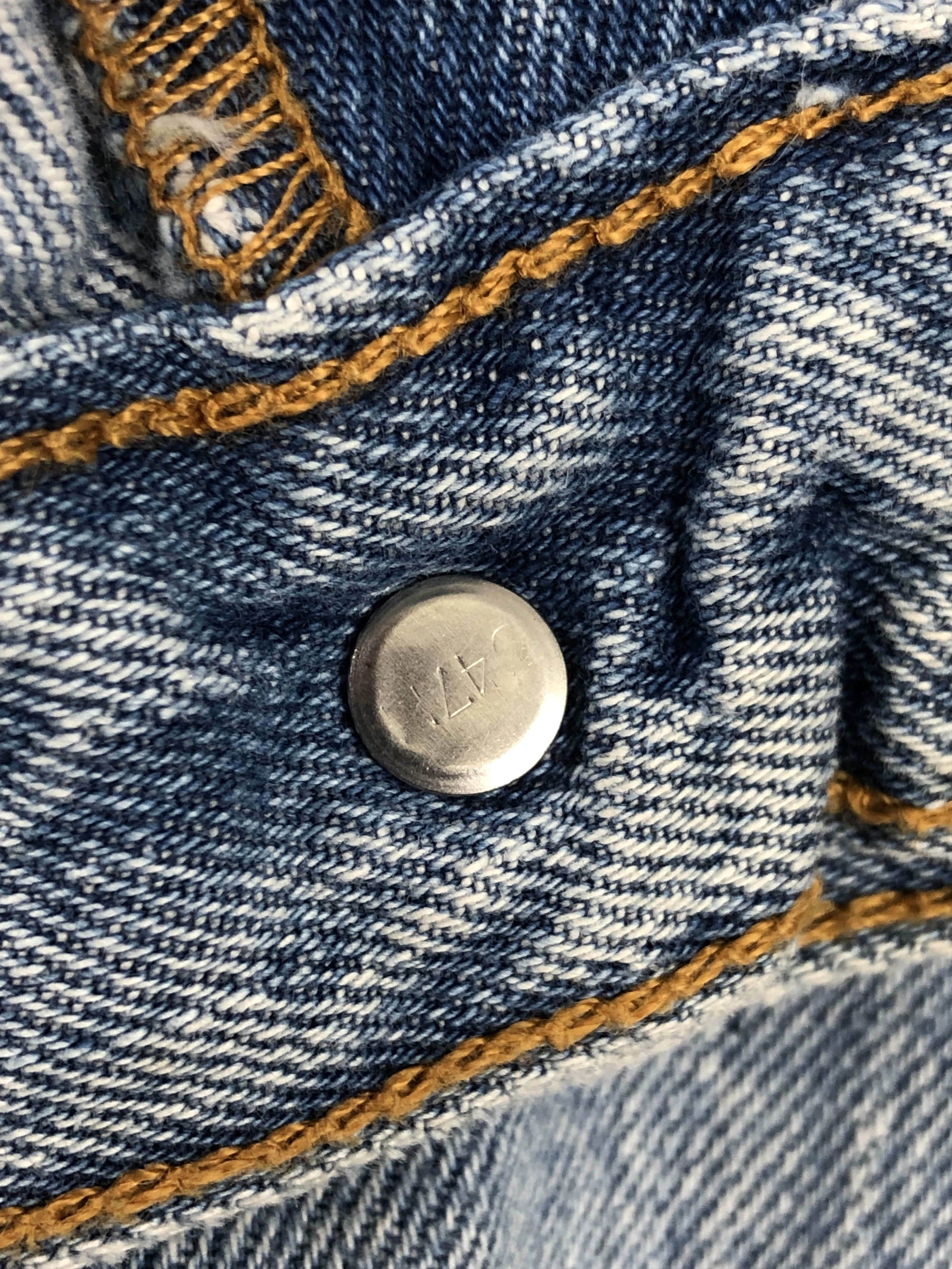 Levi's Vintage Levis 501 Light Washed Jeans DPP0229 Size US 35 - 10 Thumbnail
