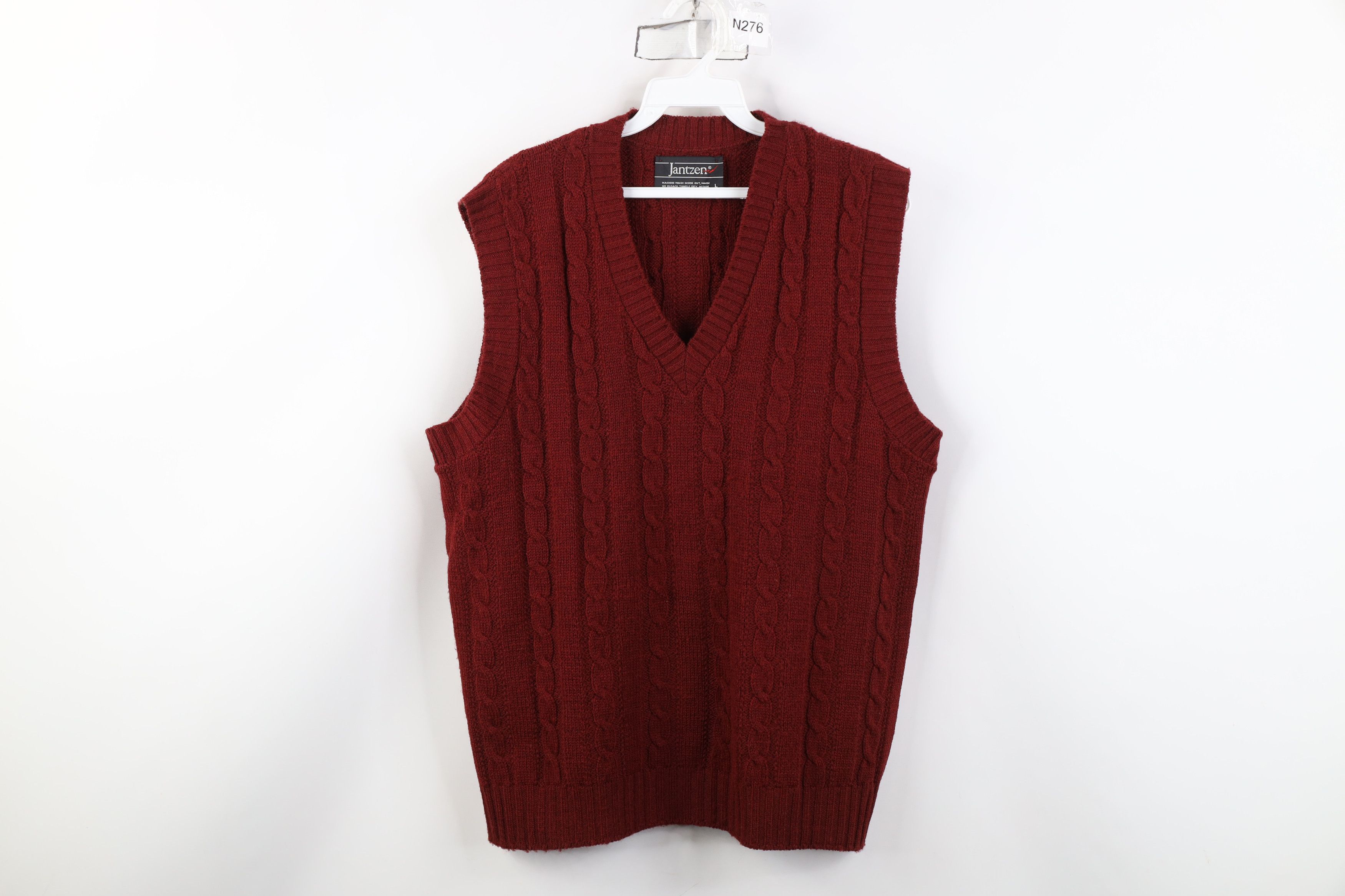 Vintage Vintage 70s Streetwear Cable Knit Sweater Vest Red USA Size US L / EU 52-54 / 3 - 1 Thumbnail
