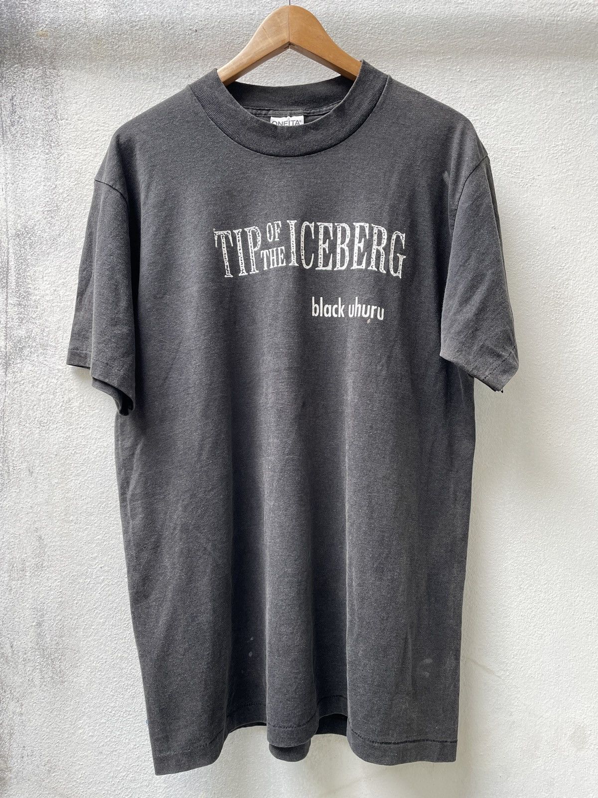 Band Tees × Rap Tees × Vintage Vintage 90s Black Uhuru Reggae Band T-Shirt Oneita USA XL Size US L / EU 52-54 / 3 - 1 Thumbnail