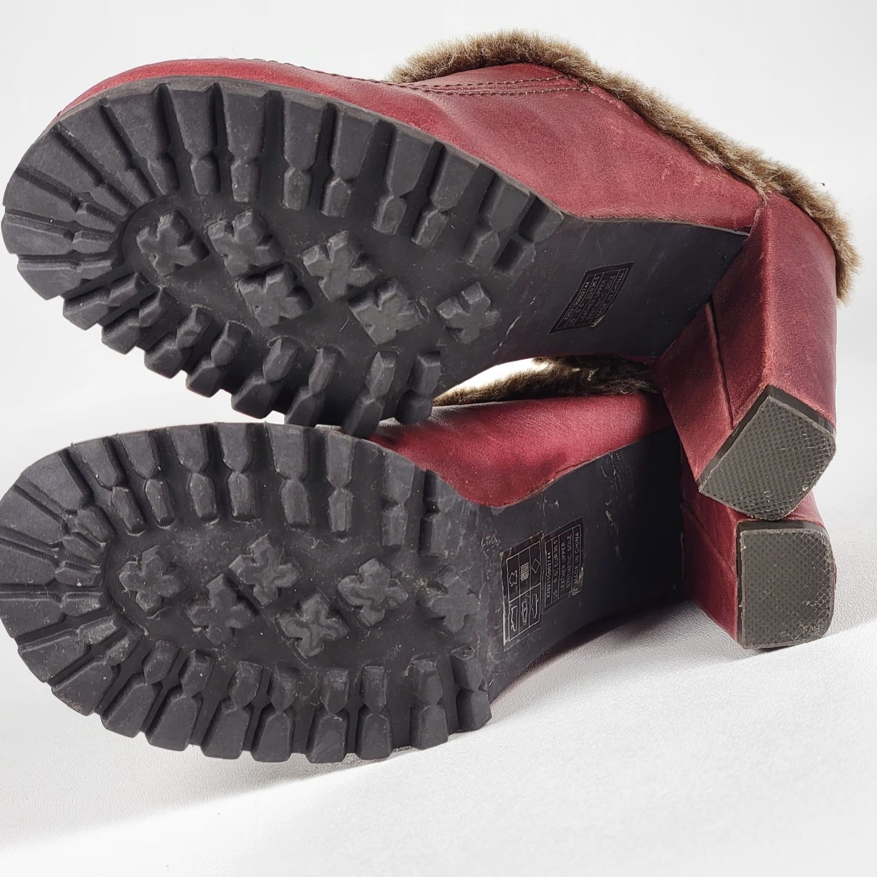 XOXO VINTAGE XOXO 90s Burgundy Leather CLOG Heels Fur Trim Mule Size 5.5 Ladies Size US 6 / IT 36 - 7 Thumbnail