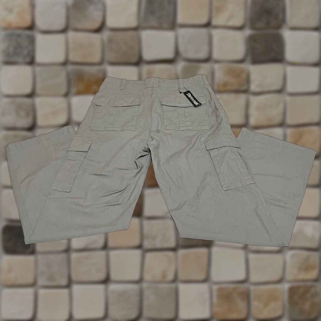Roundtree & Yorke Roundtree & Yorke Pants Men 32x29 Gray Classic Fit Stretch Cargo Flat Front Straight Leg Slas​h Pockets Vintage No Size US 29 - 1 Thumbnail