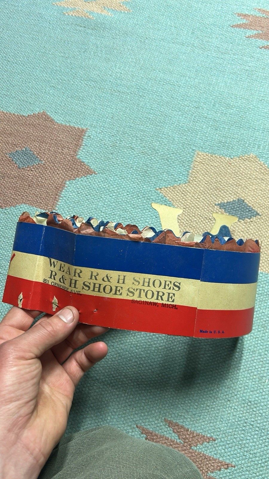 Vintage 1940s WWII V for Victory paper hat R&H shoes Saginaw Michiga Size ONE SIZE - 2 Thumbnail