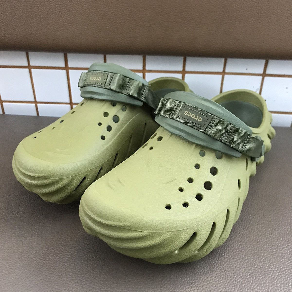 Crocs × Hypebeast Crocs Echo Clog Green Size 8uk 42 eur Designed in Colorado Size US 8 / EU 41 - 21 Thumbnail