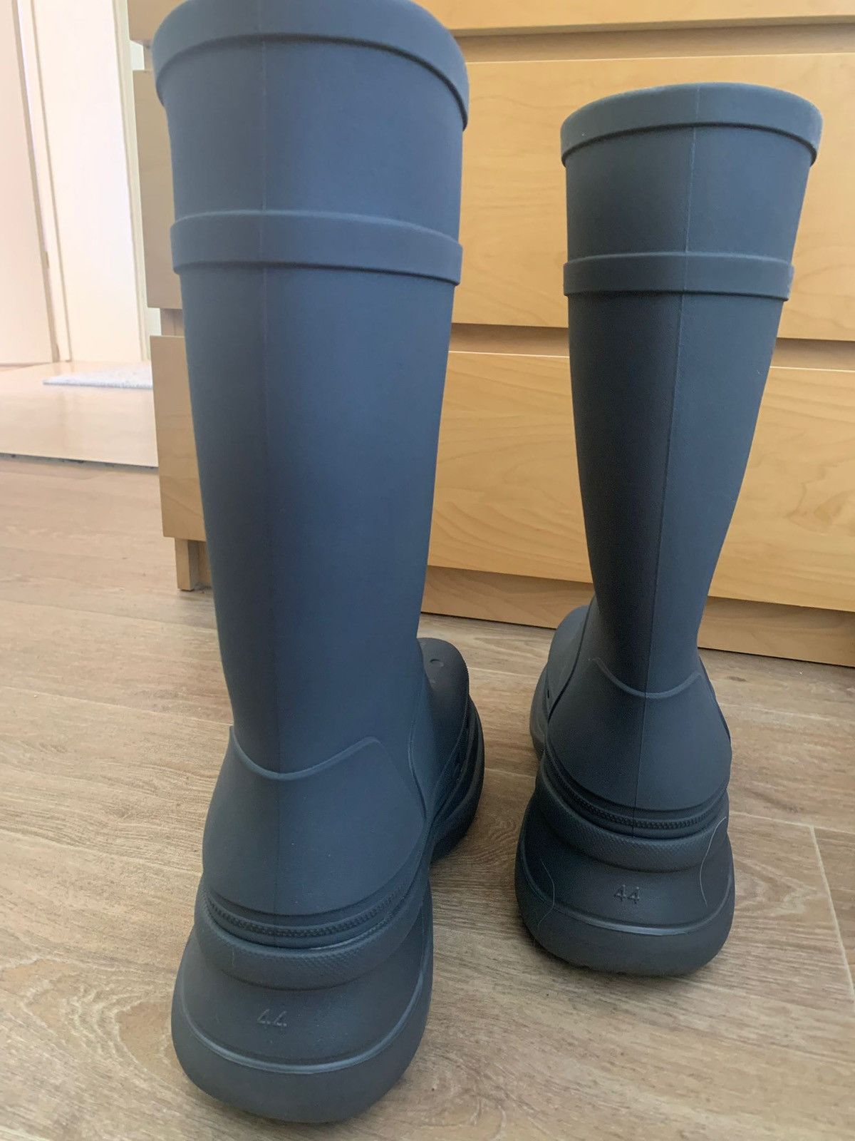 Balenciaga *Brandnew* Balenciaga Grey Croc Boots Sz.44 Size US 11 / EU 44 - 8 Thumbnail