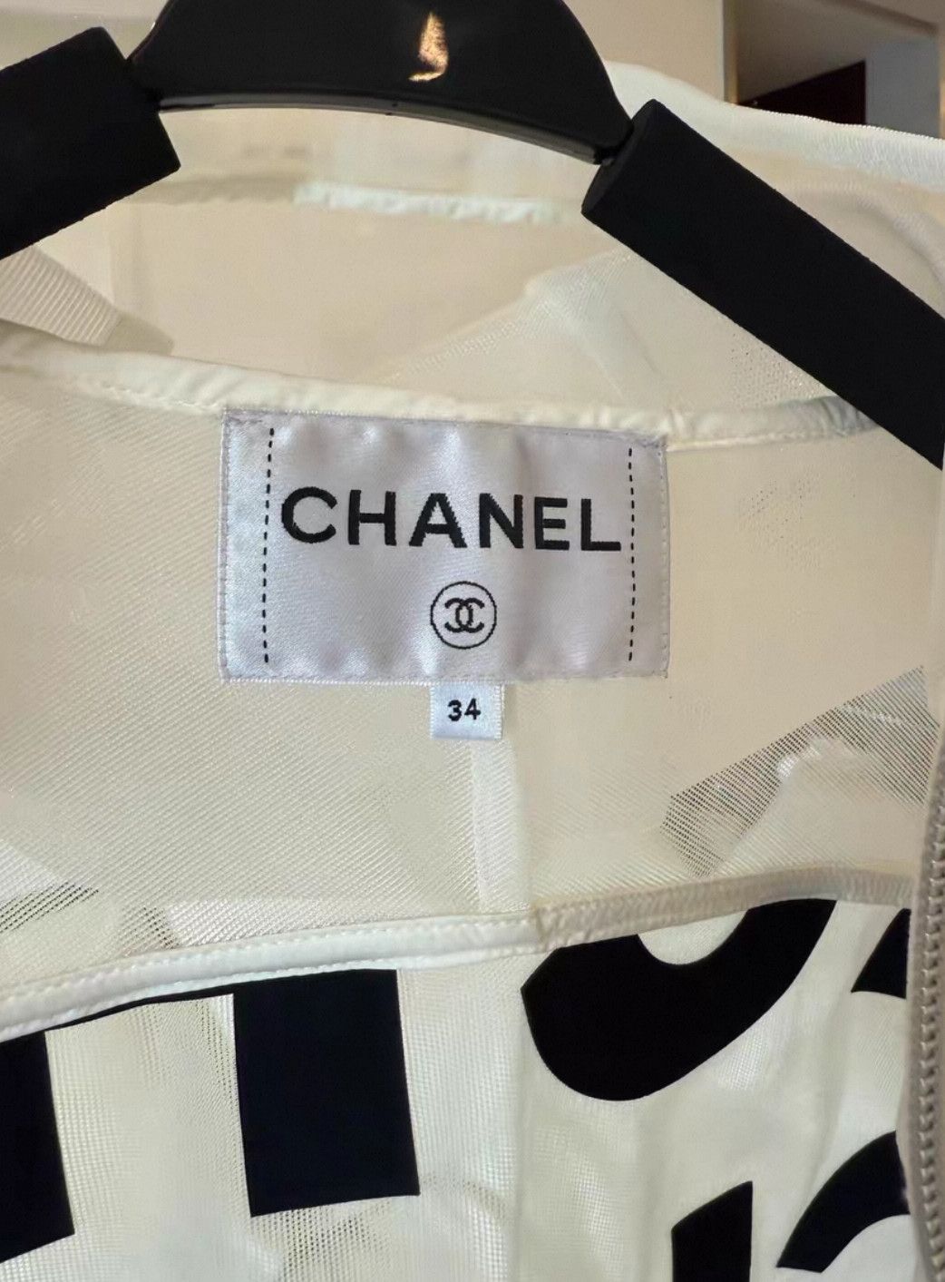 Chanel Chanel Embossed letter logo transparent windbreaker jacket Size XXS / US 00 / IT 34 - 4 Thumbnail