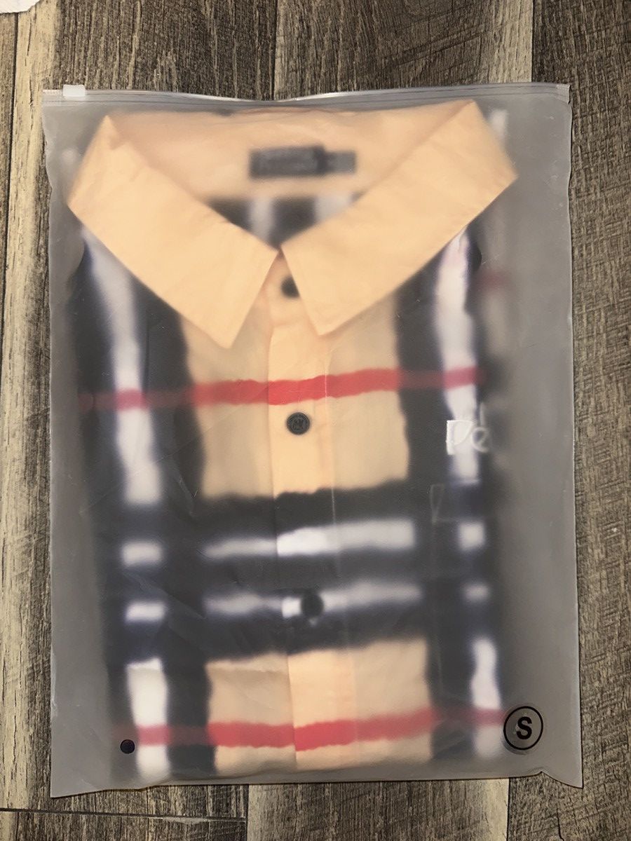 Other Nothing Personal Blurrberry button up tee Size US S / EU 44-46 / 1 - 5 Thumbnail