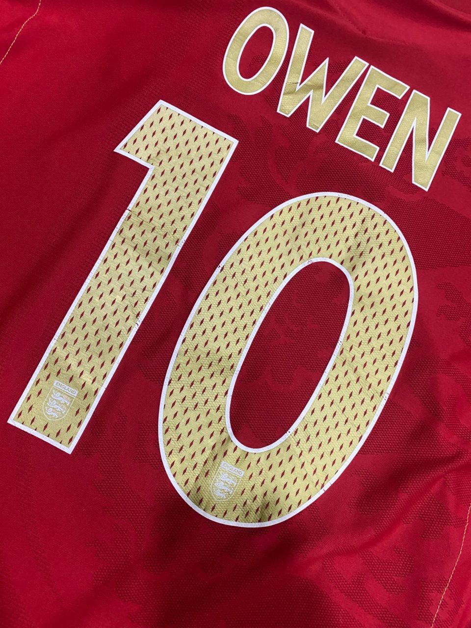 Umbro England 2006/08 Away jersey (XL) owen #10 Size US XL / EU 56 / 4 - 4 Thumbnail