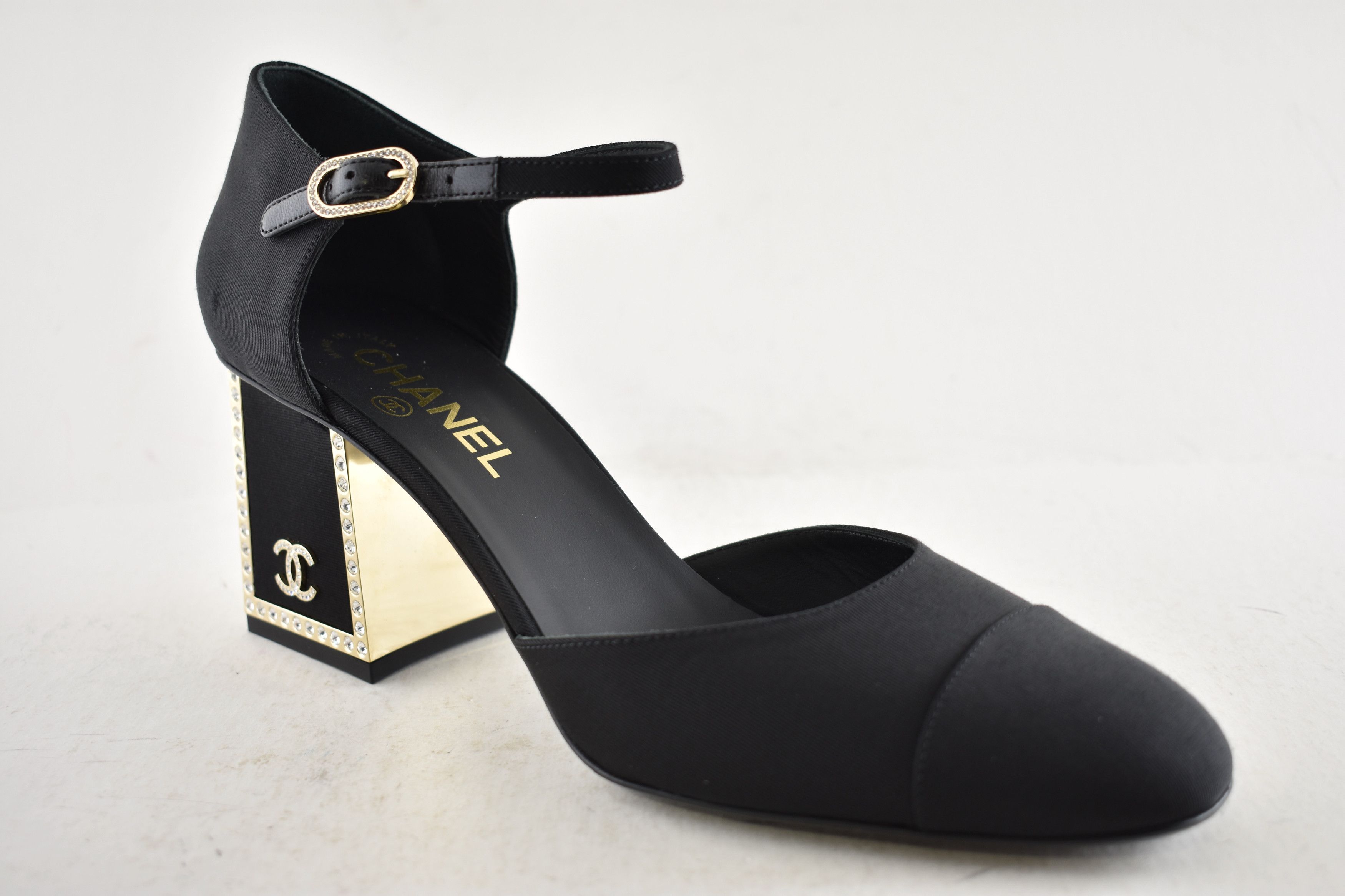 Chanel Chanel 24B Crystal Logo Gold Ankle Strap Block Heel Pump 40 Size US 10 / IT 40 - 5 Thumbnail