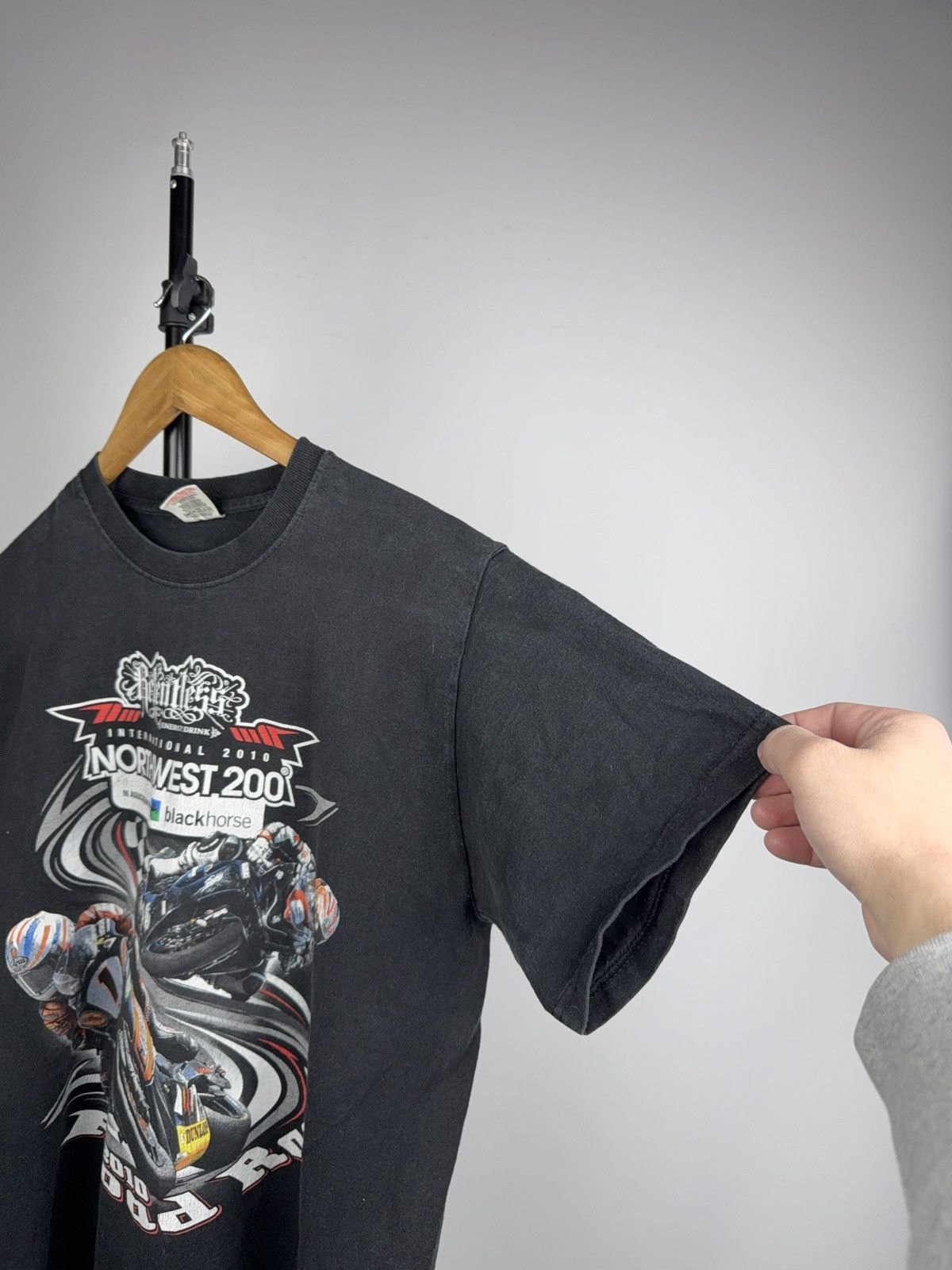 Vintage 00s Northwest 200 2010 Road Racing Moto T-Shirt Relentless Size US M / EU 48-50 / 2 - 6 Thumbnail