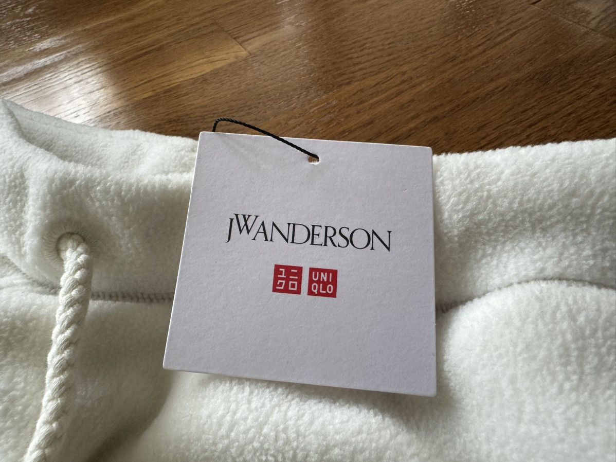 JW Anderson × Uniqlo Small JW Anderson White Fleece Pants Sherpa Joggers Size US 28 / EU 44 - 7 Thumbnail
