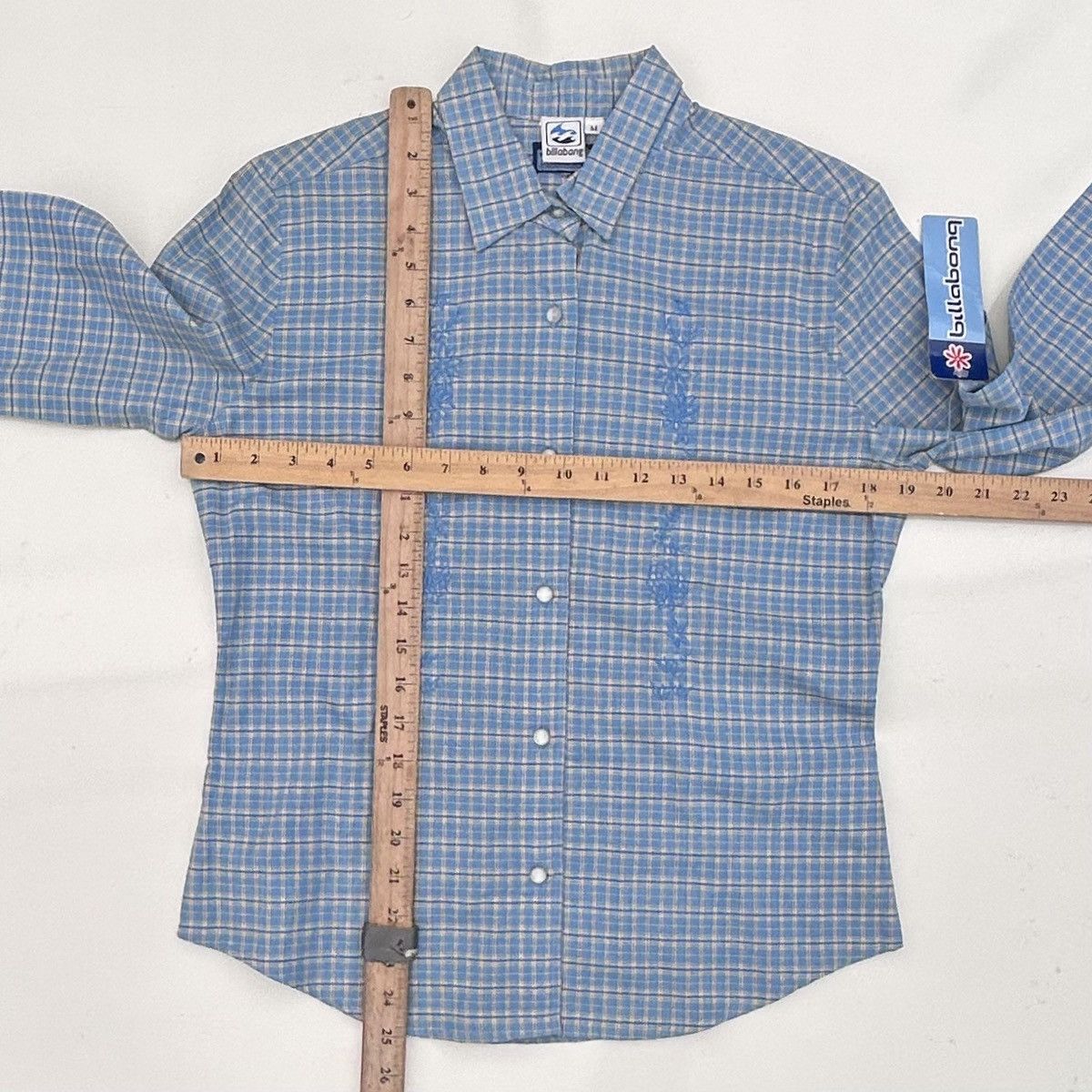 Billabong Vintage Y2K Billabong Embroidered Shirt Size Women’s Medium Size M / US 6-8 / IT 42-44 - 4 Thumbnail