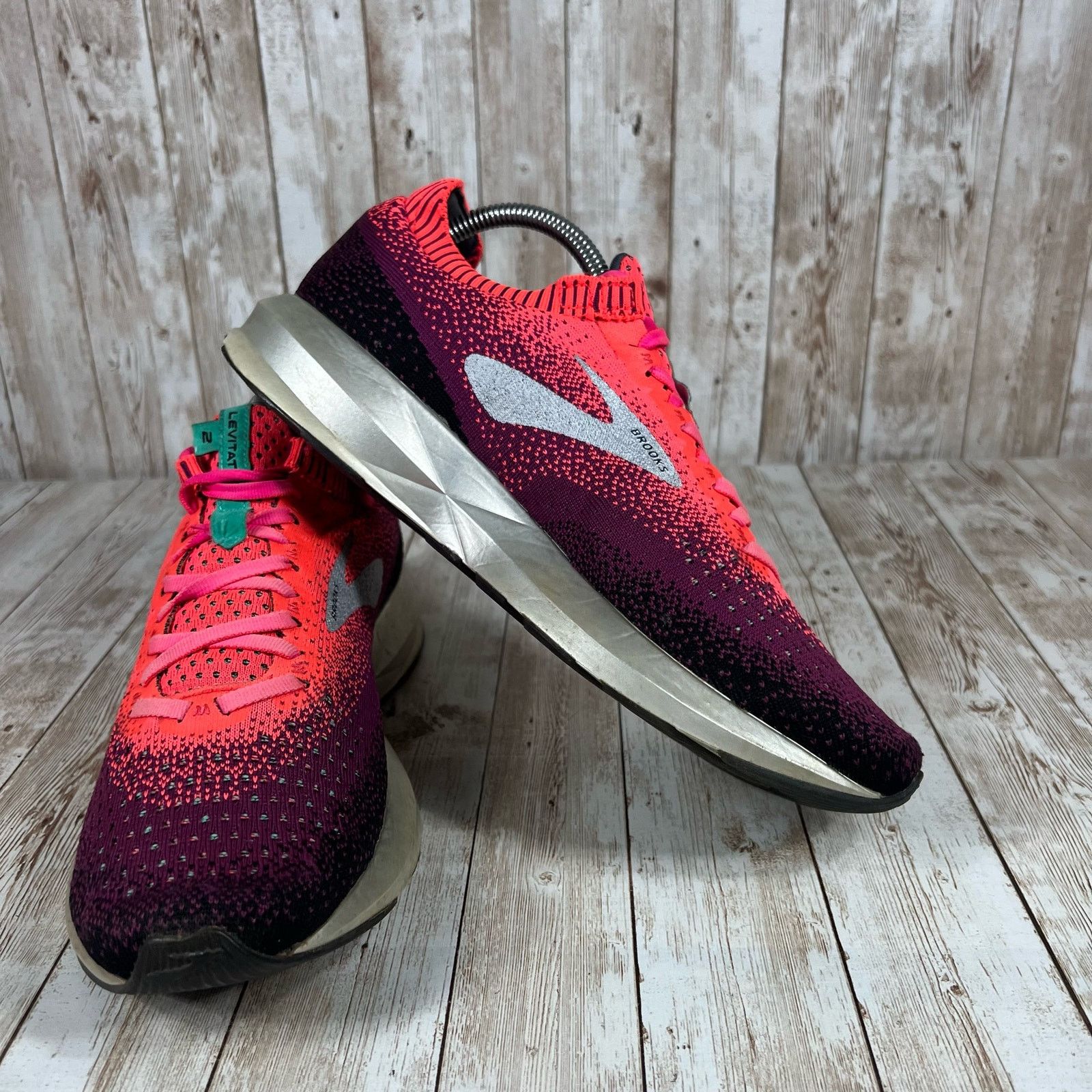 Brooks Brooks levitate 2 pink Womens 9.5 Size US 9.5 / IT 39.5 - 6 Thumbnail