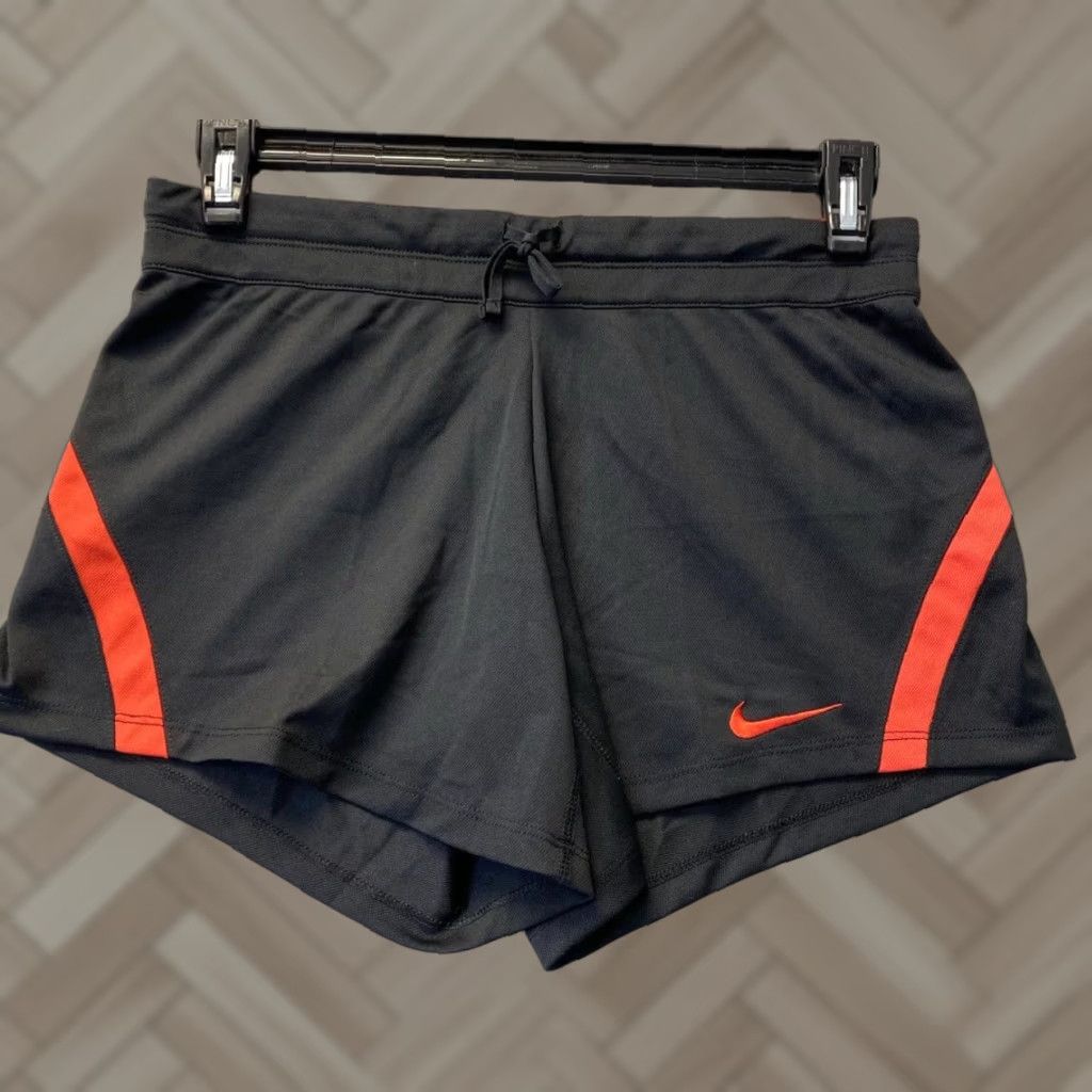 Nike Nike Shorts Womens s Lightweight Outdoors Workout Black Casual Dri-Fit 33-87 Size 28" / US 6 / IT 42 - 1 Thumbnail