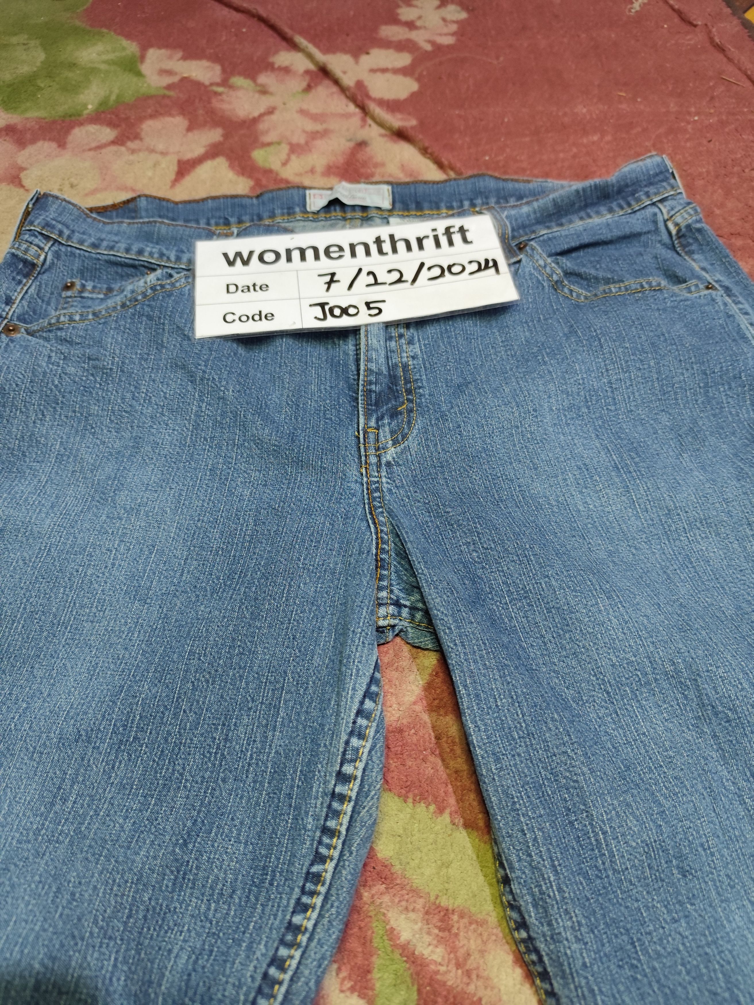 Levi's Vintage Clothing × NFL × Signatures Levi's Signature Vintage Flare Bootcut Denim J005 Size 37" - 21 Thumbnail
