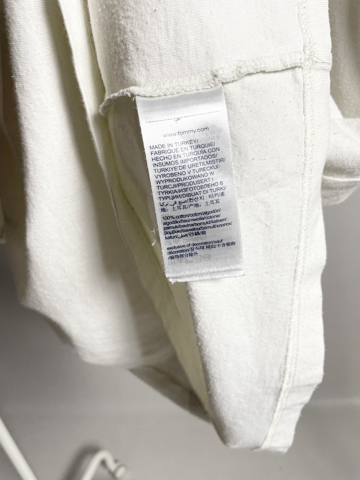 Timberland × Tommy Hilfiger 💥RARE💥 Tommy Hilfiger X Timberland Collaboration White Tee Size US L / EU 52-54 / 3 - 9 Thumbnail