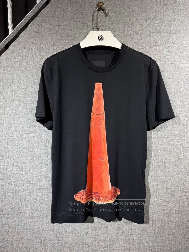 Givenchy Givenchy Men's short-sleeve T-shirt Size US S / EU 44-46 / 1 - 1 Thumbnail