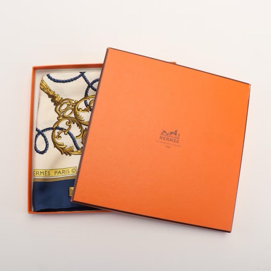 Hermes × Vintage Hermès Early Issue "Les Cles" Silk Twill Scarf 90 with Box Size ONE SIZE - 1 Thumbnail