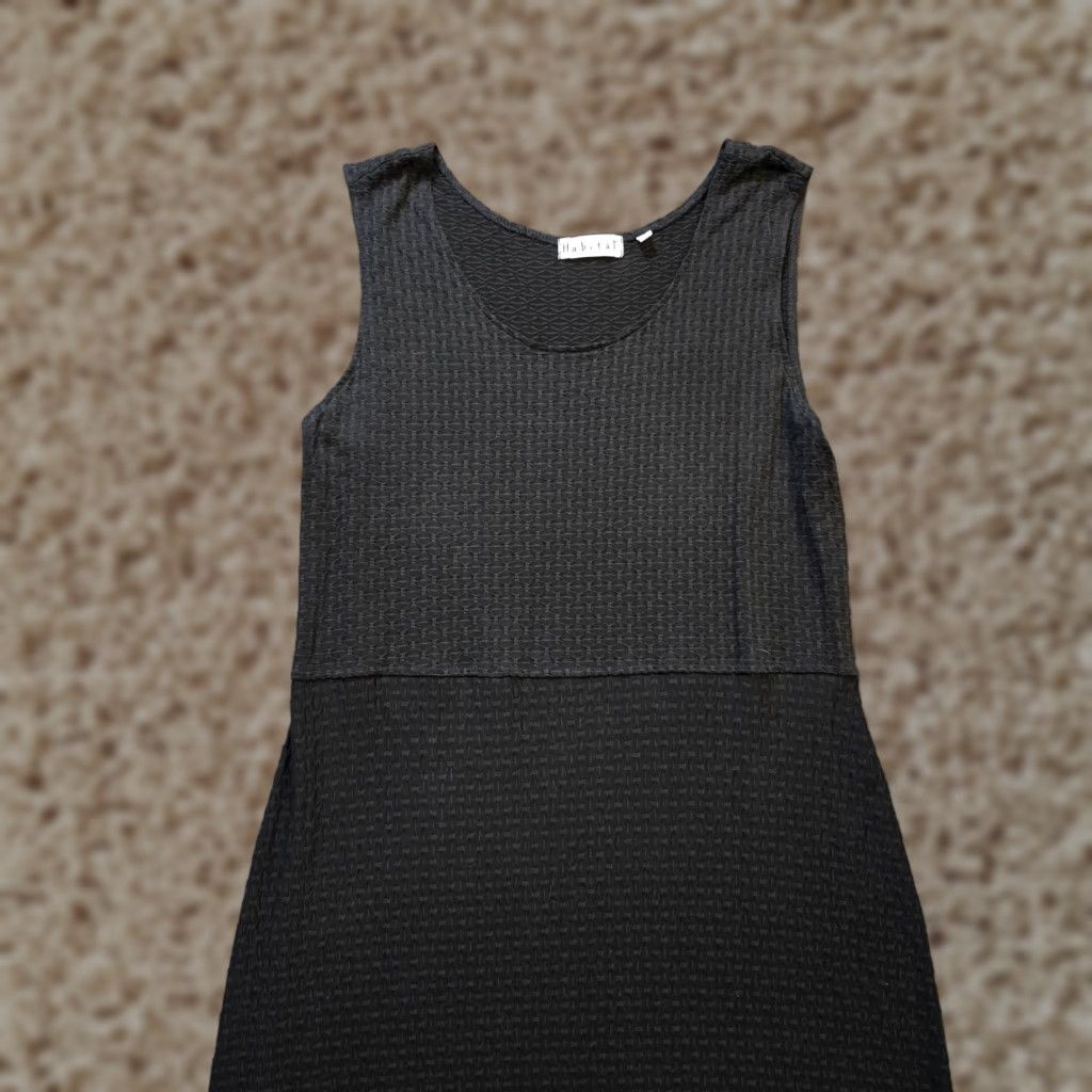 Habitat Habitat Dress Women Size Small Black Textured A-Line Stretch Sleeveless Capsule Dress Size S / US 4 / IT 40 - 1 Thumbnail