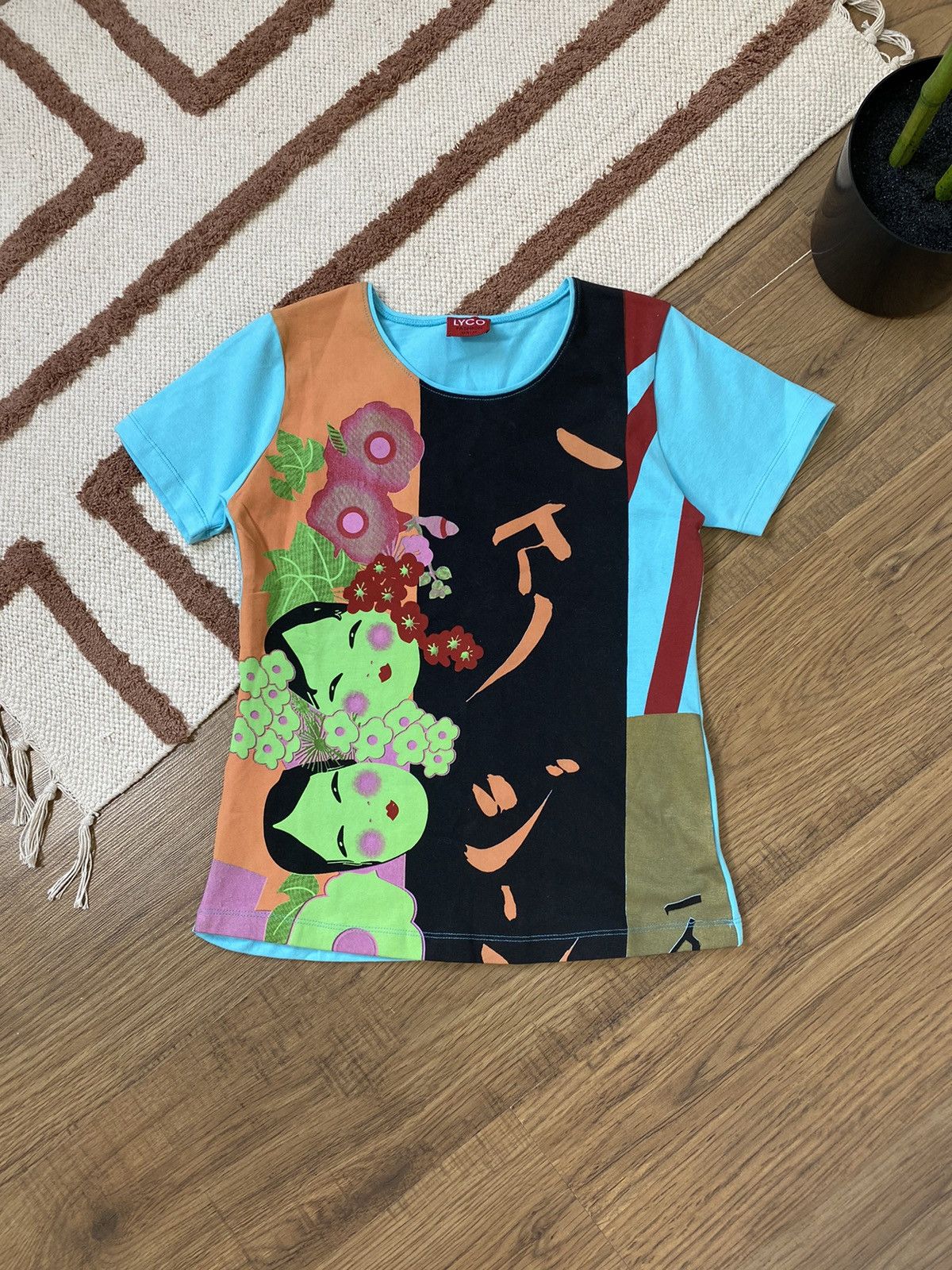 Vintage Y2K STYLE JAPANESE FACES T SHIRT Size M / US 6-8 / IT 42-44 - 1 Thumbnail