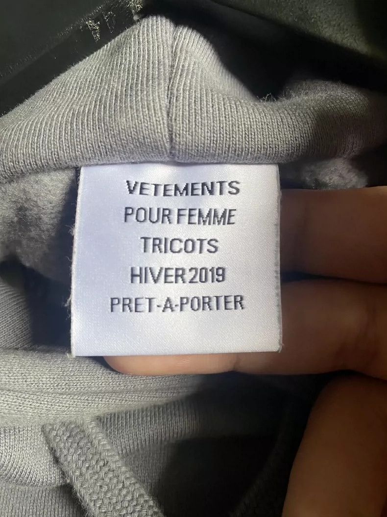 Vetements vetements hug me hoodie 2504-Nextarrow Size US S / EU 44-46 / 1 - 5 Thumbnail
