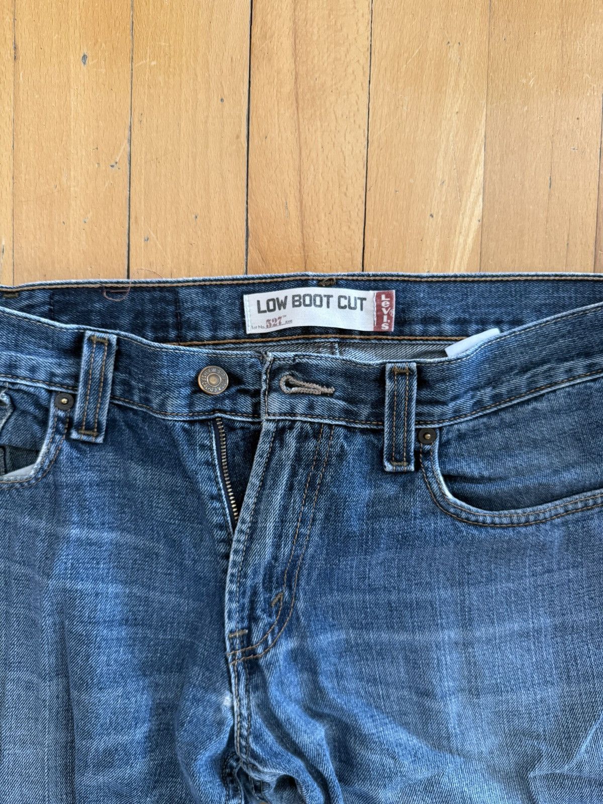 Levi's LEVI’S LOW BOOTCUT 527 JEANS Size US 31 - 3 Thumbnail