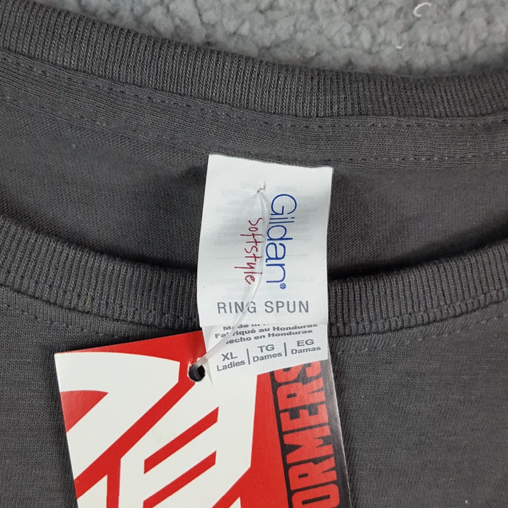 Gildan VINTAGE T Shirt Women’s XL Casual Short Sleeve Crew Neck Gray 90s Transformers Cartoon Devastator Gildan Retro Size XL / US 12-14 / IT 48-50 - 4 Thumbnail
