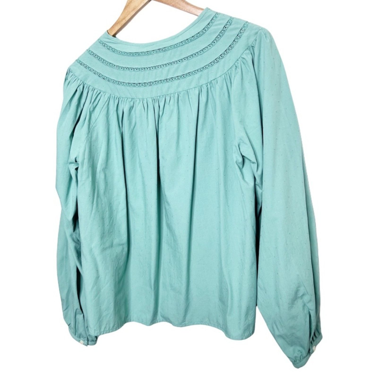 Target Basics New with Tag Universal Thread Women’s Long Sleeve Blouse Size S / US 4 / IT 40 - 12 Thumbnail