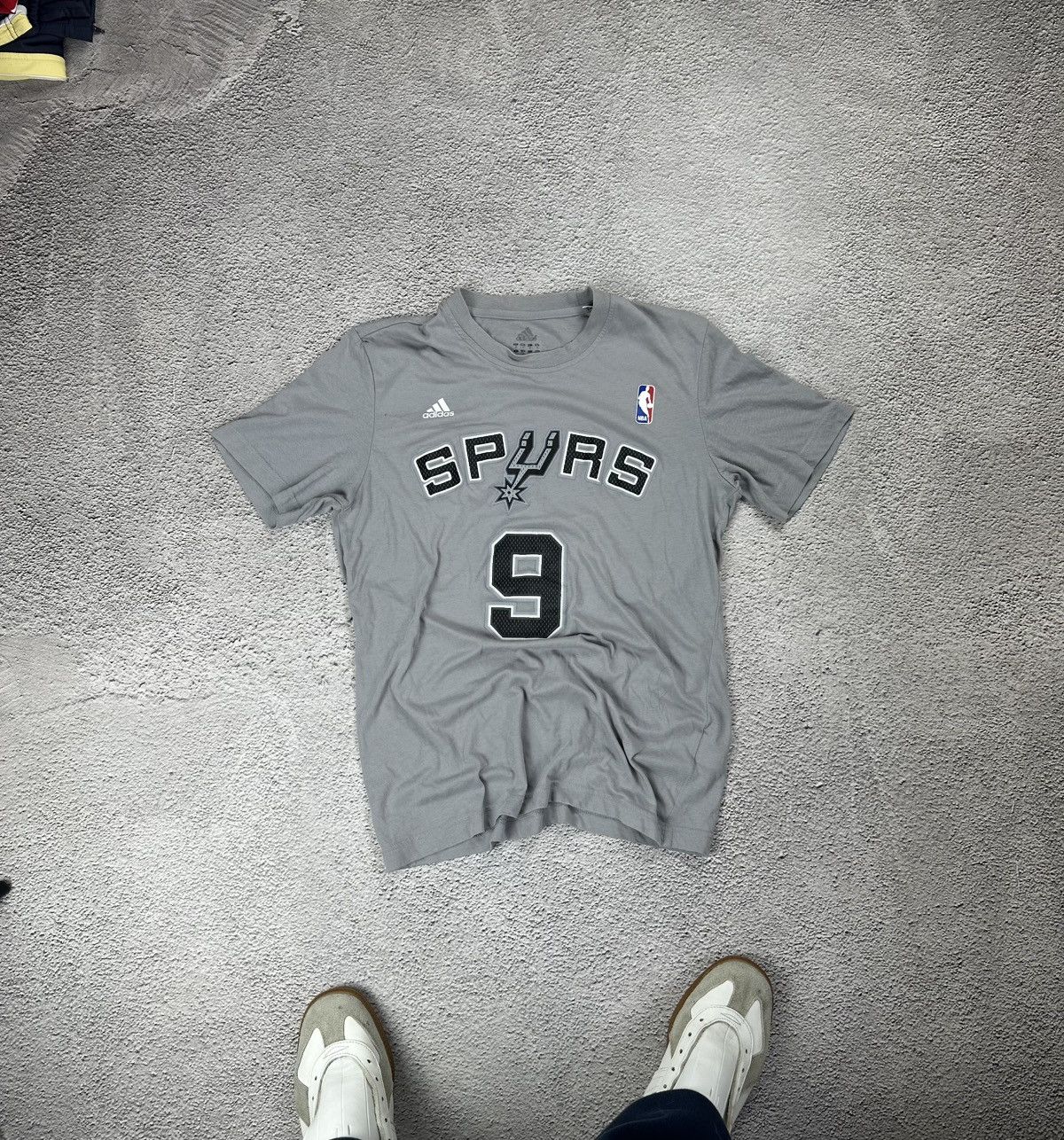 Adidas Vintage Adidas NBA Spurs Parker 9 Soccer Jersey Y2K Style Size US M / EU 48-50 / 2 - 1 Thumbnail