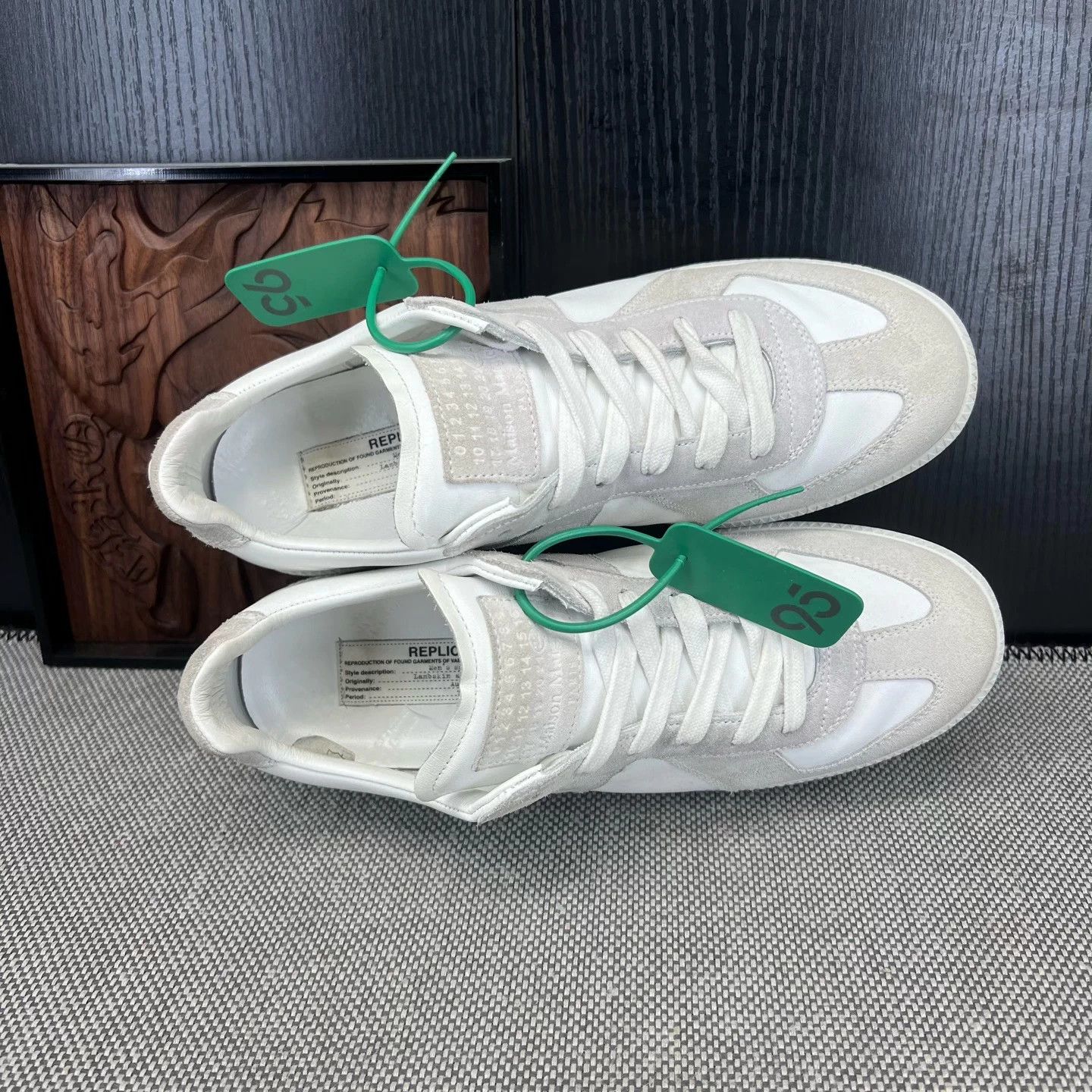 Maison Margiela Maison Margiela Replica Sneaker White/Gray 41 New Size US 8 / EU 41 - 7 Thumbnail