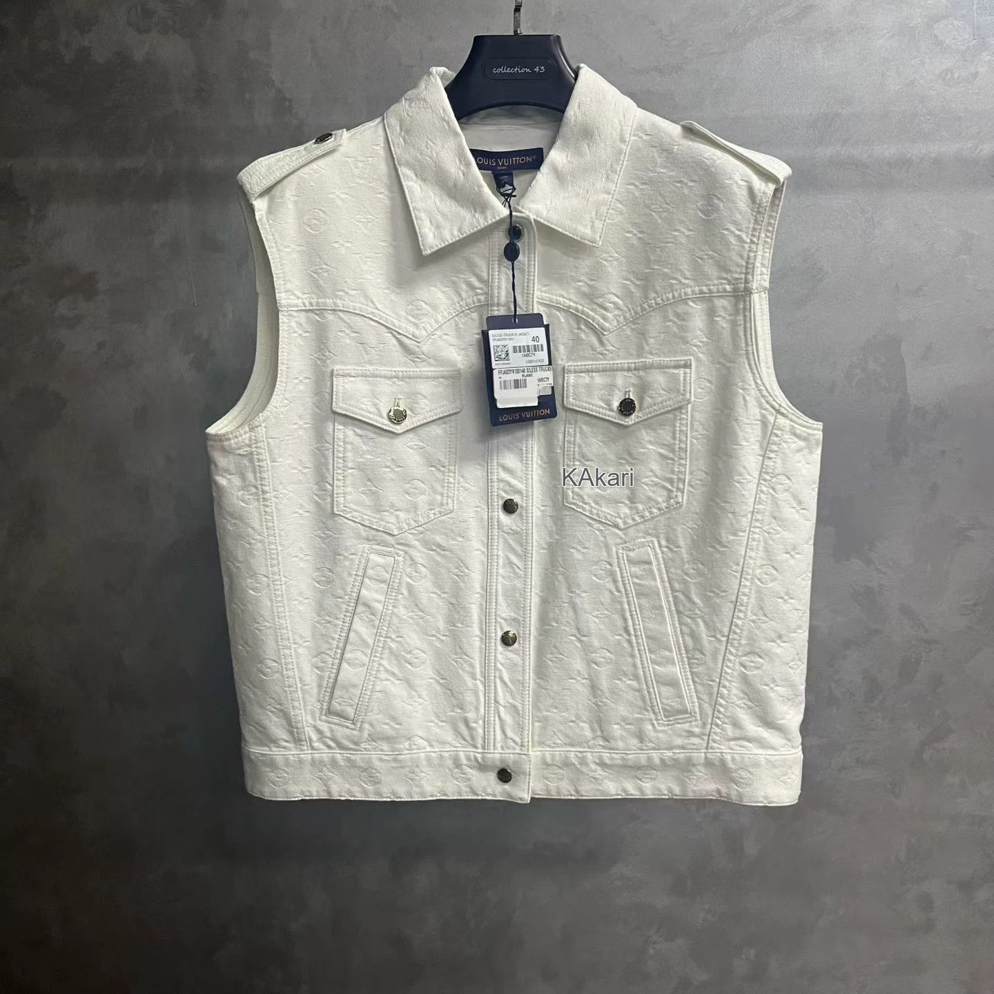 Louis Vuitton Louis Vuitton White Logo Embossed Denim Vest Size US XXS / EU 40 - 1 Thumbnail
