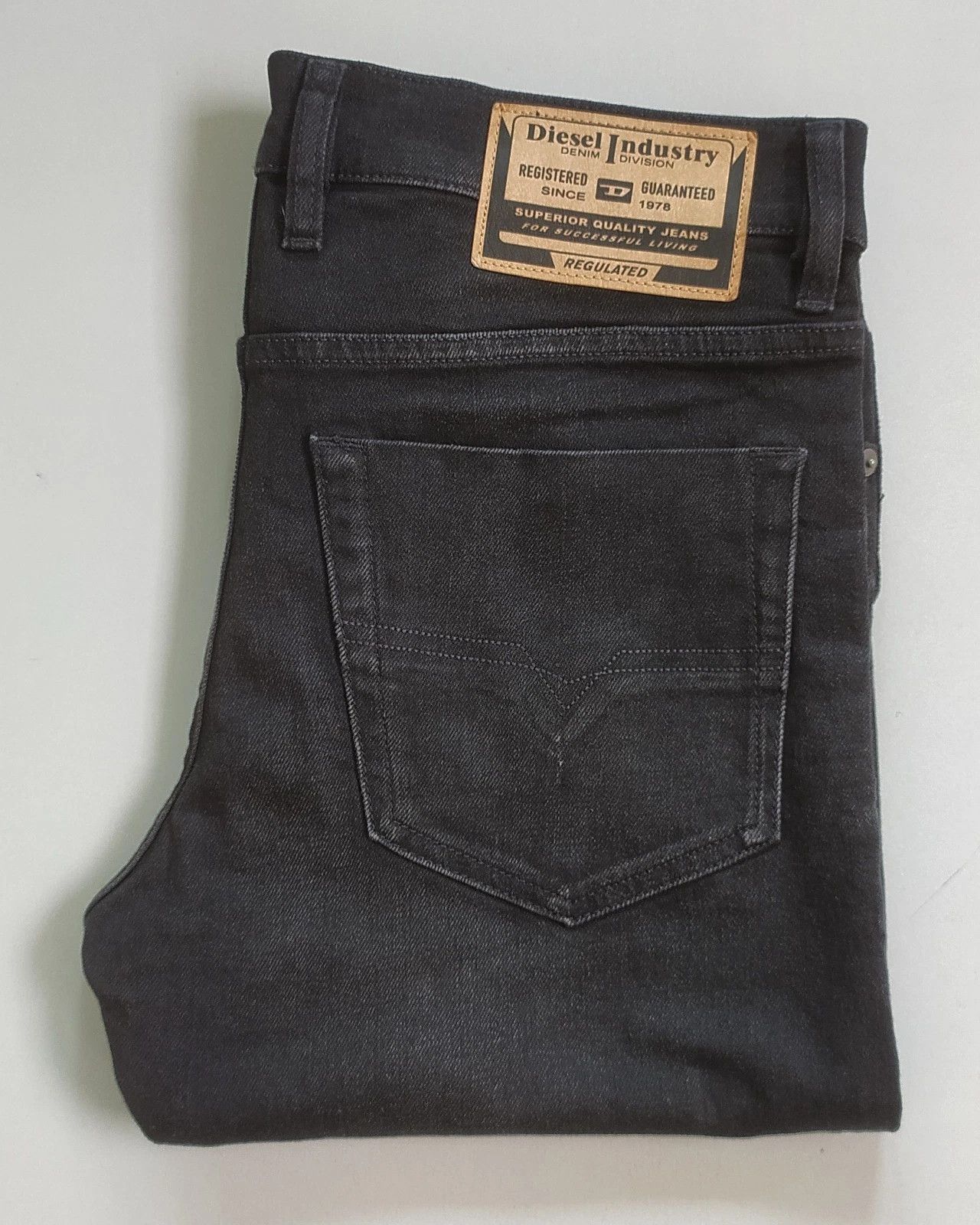 Diesel TEPPHAR-X L.32 MENS JEANS T/9770