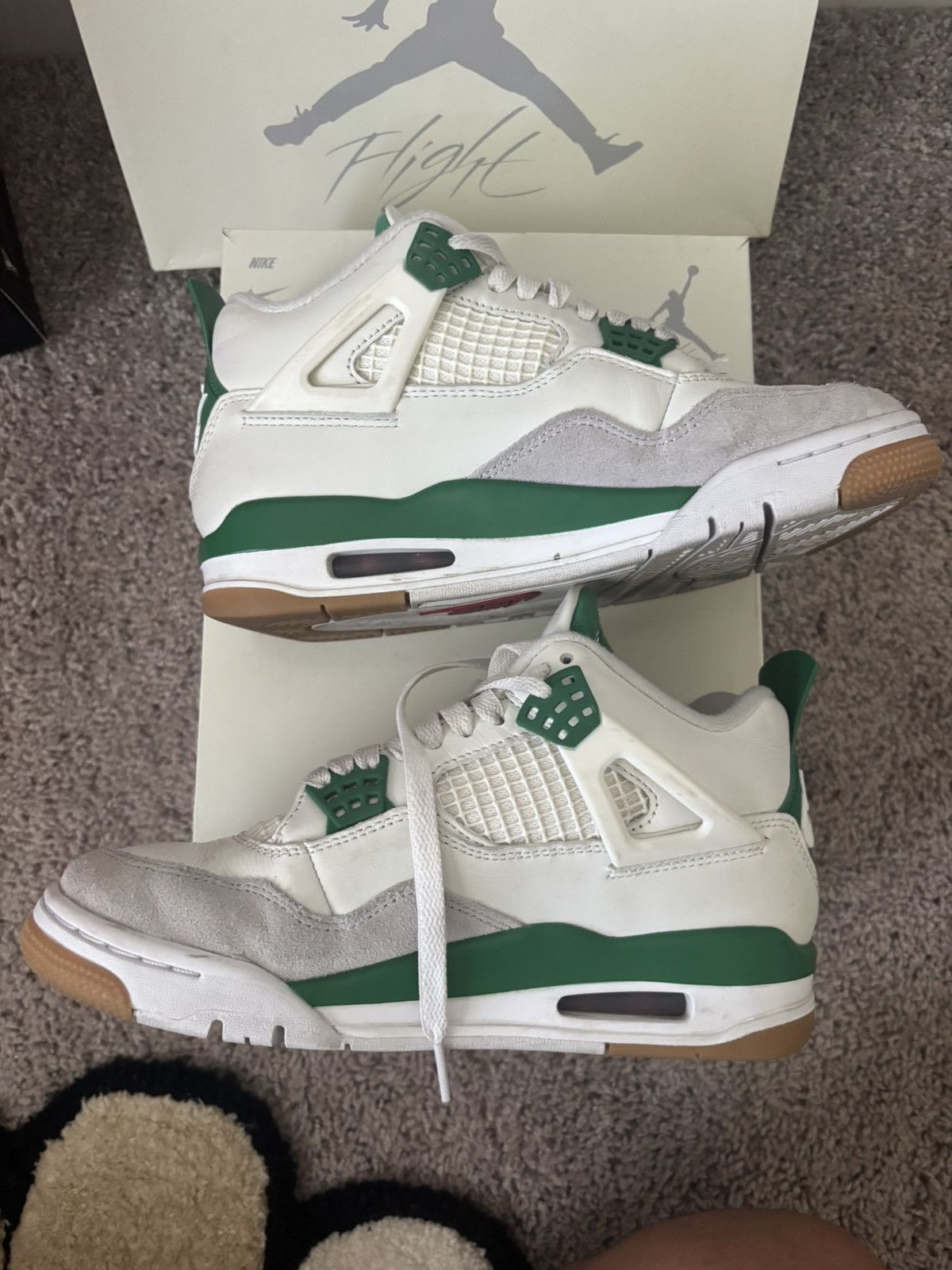 Nike Jordan 4 pine green Size US 5 / EU 37 - 2 Thumbnail