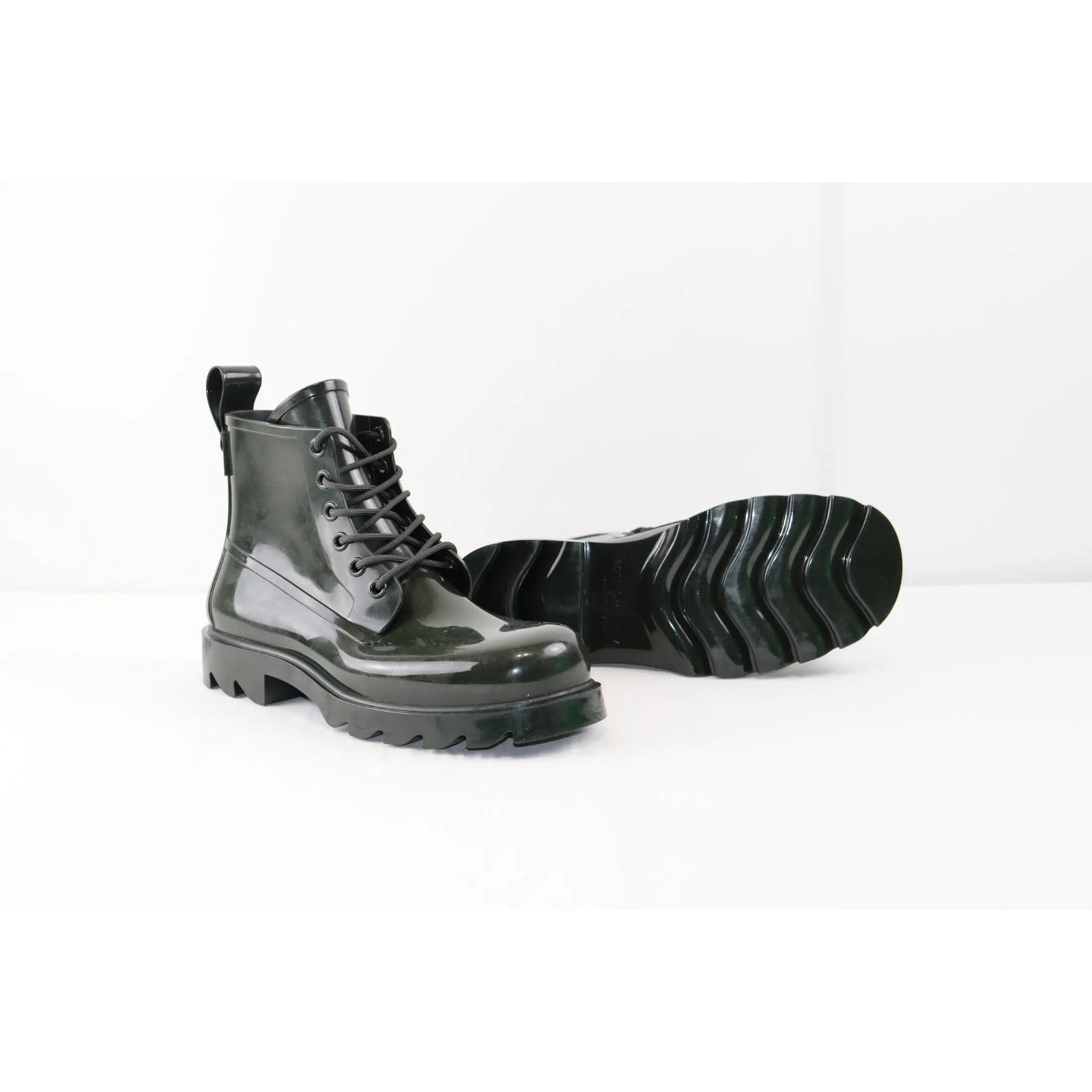Bottega Veneta o1rshd1 Shiny Rubber Stride Ankle Boots in Bottle Green Size US 7 / EU 40 - 7 Thumbnail