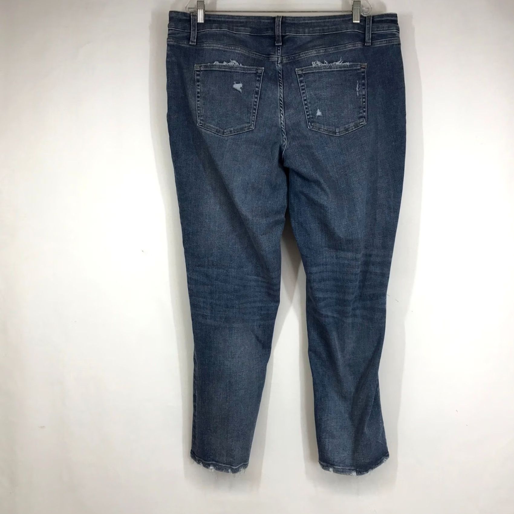 Vintage Edgely by Maurices Jeans Relaxed Straight Mid Rise Distressed 5-Pocket Denim Plus 20W Blue Womens Size 42" / US 20 - 4 Thumbnail