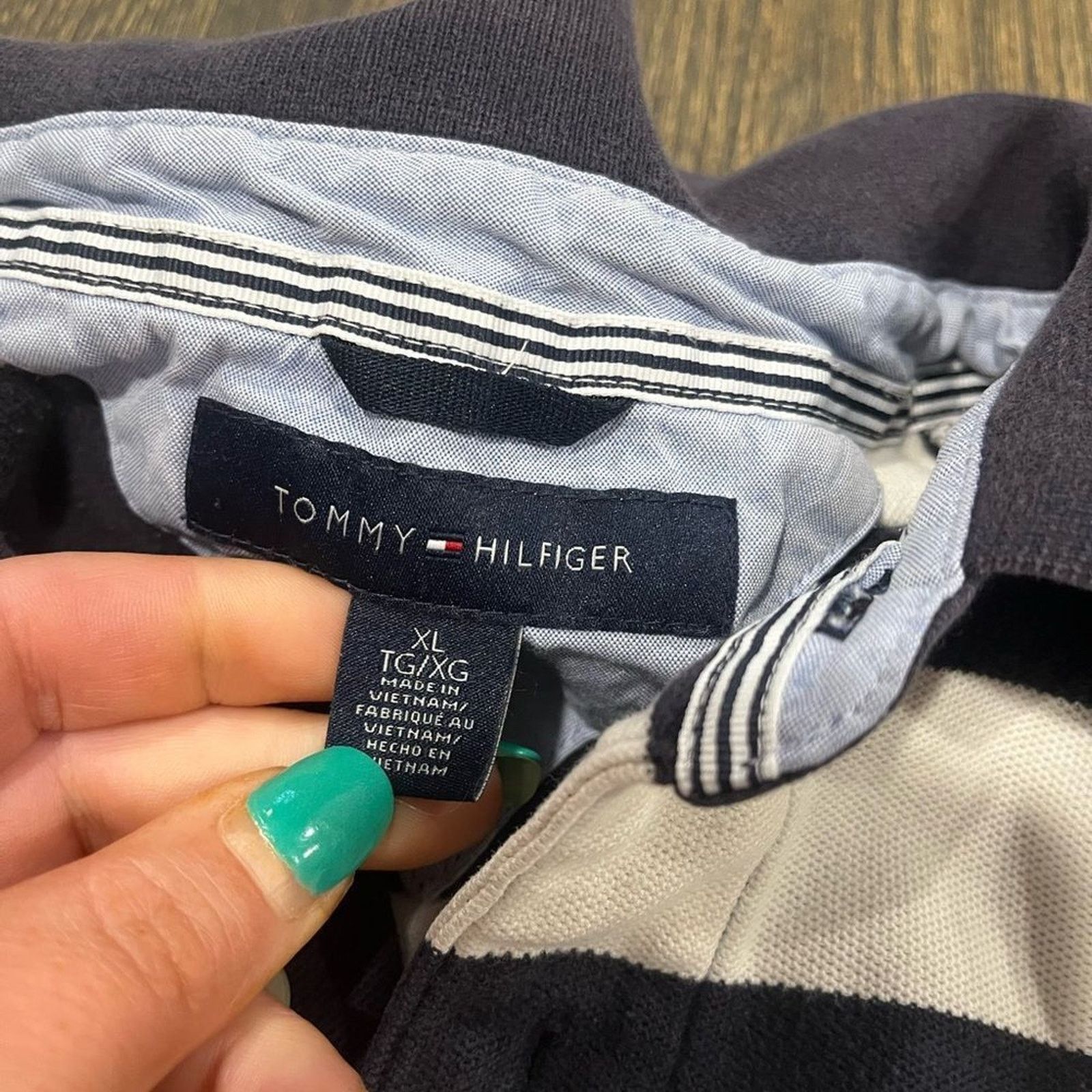 Tommy Hilfiger Tommy Hilfiger Polo Shirt Stripe Short Sleeve Black White XL Size US XL / EU 56 / 4 - 2 Thumbnail