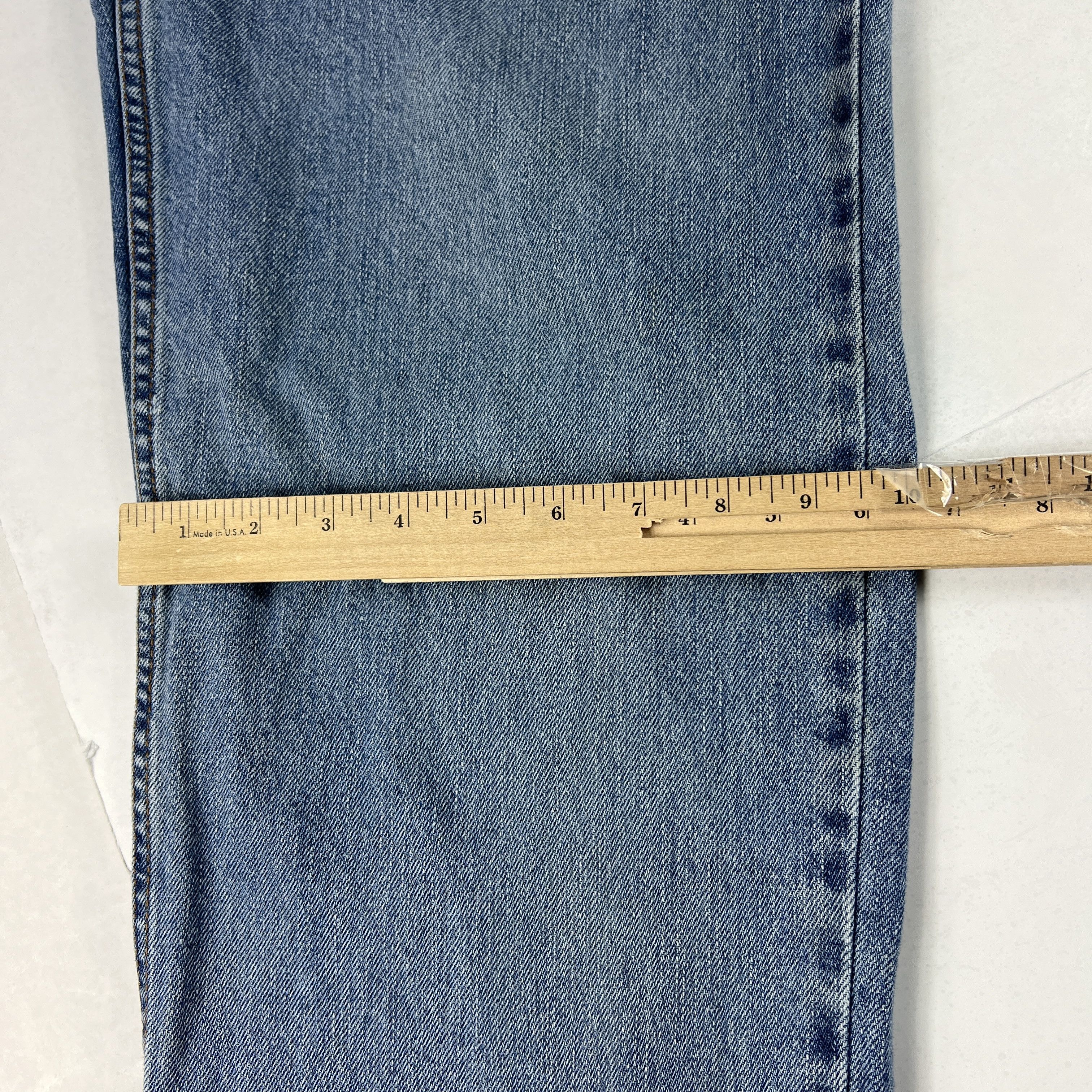 Levi's Y2K Levi's Jeans 550 Relaxed Fit Blue Faded Cotton Denim Size US 33 - 20 Thumbnail