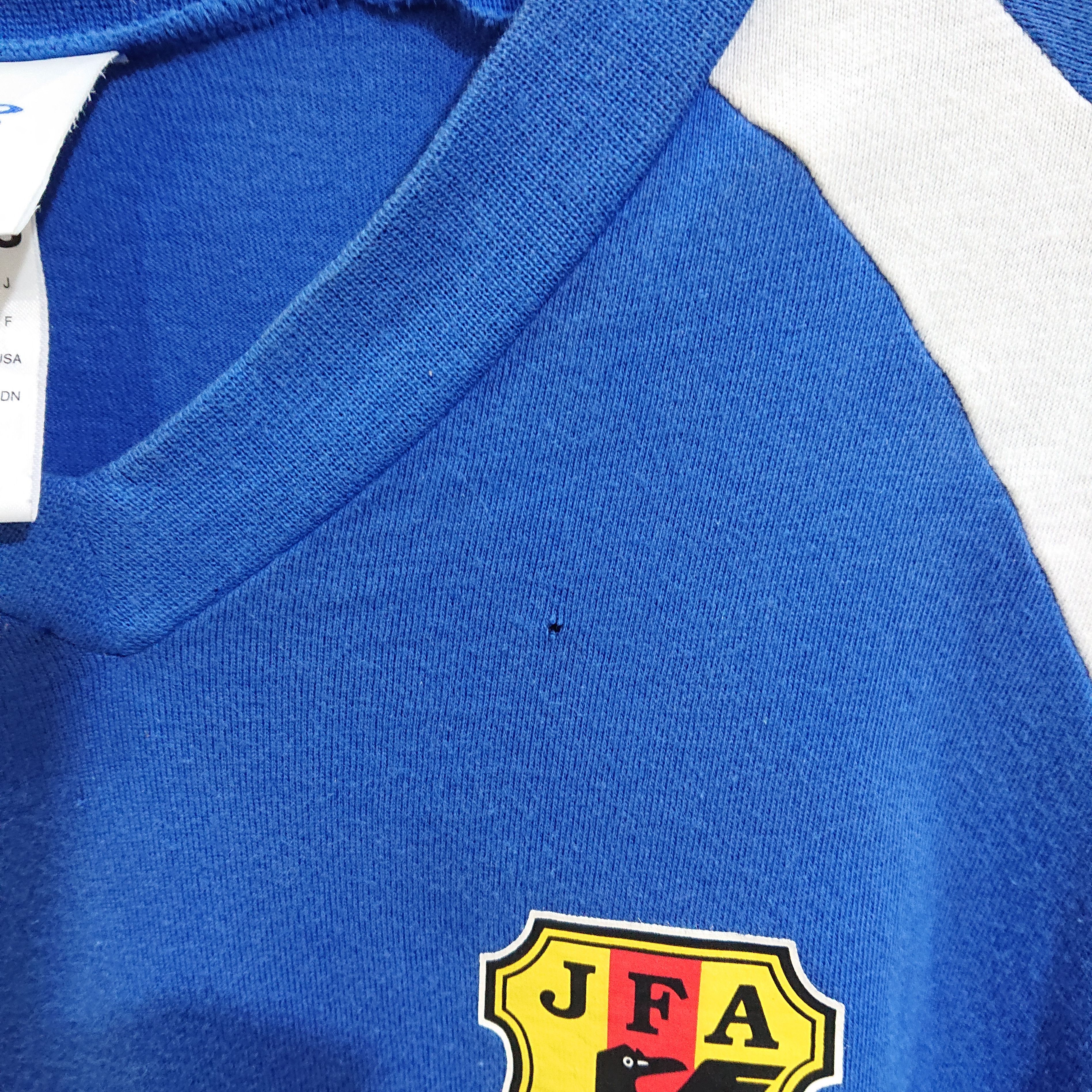 Adidas Vintage Adidas Kirin Football Japan 2004 tee Size US L / EU 52-54 / 3 - 3 Thumbnail