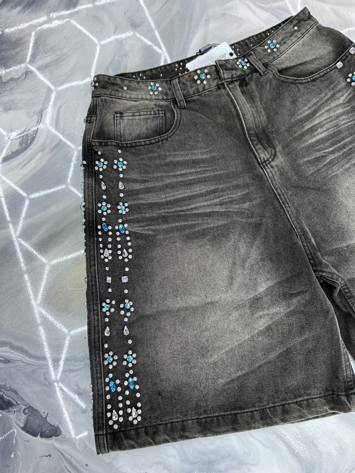 Vale Vale Black Candy Jean Shorts Size 36 Size US 36 / EU 52 - 3 Thumbnail