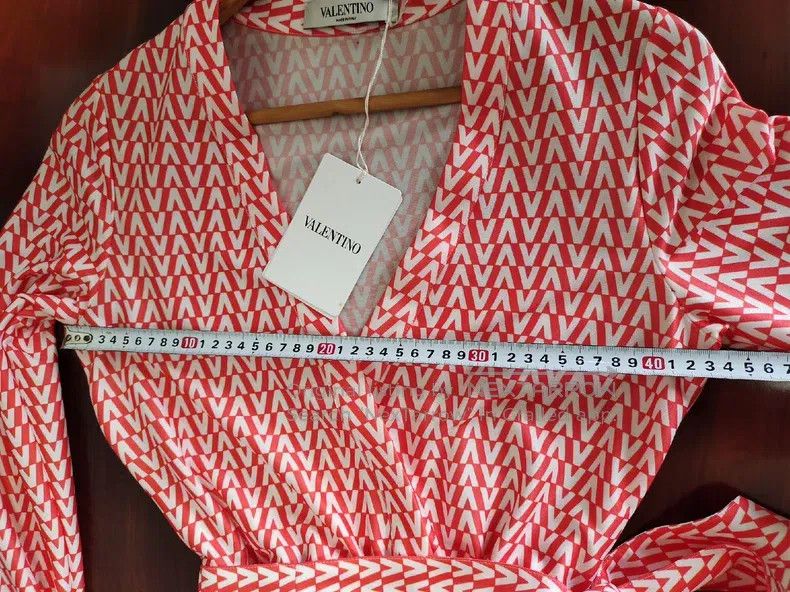 Valentino Valentino The V is full of logo orange and red long-sleeve Size S / US 4 / IT 40 - 3 Thumbnail