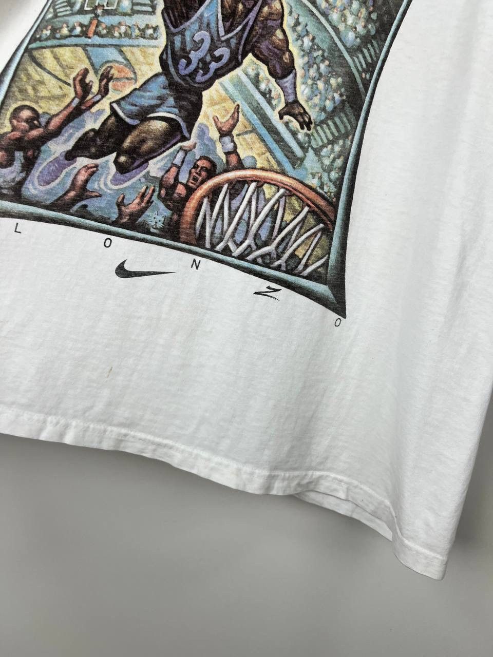 Vintage Nike Alonzo 90s Basketball vintage t-shirts size XL Size US XL / EU 56 / 4 - 12 Thumbnail
