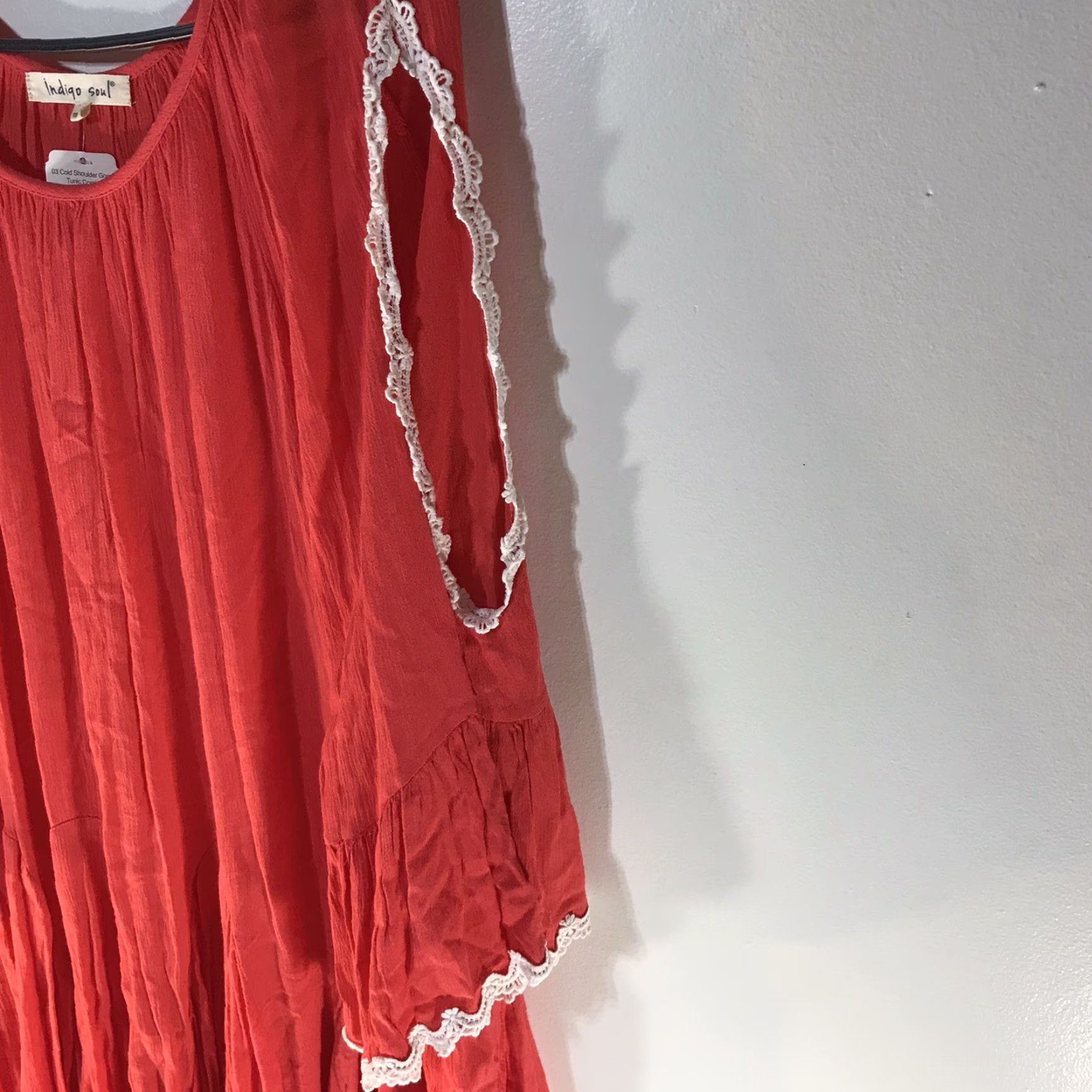 Vintage VINTAGE Indigo Soul Coral Cold Shoulder Tunic Womens L Rayon Crochet Blouse Long Sleeve Casual Fall Spring Winter Size L / US 10 / IT 46 - 2 Thumbnail