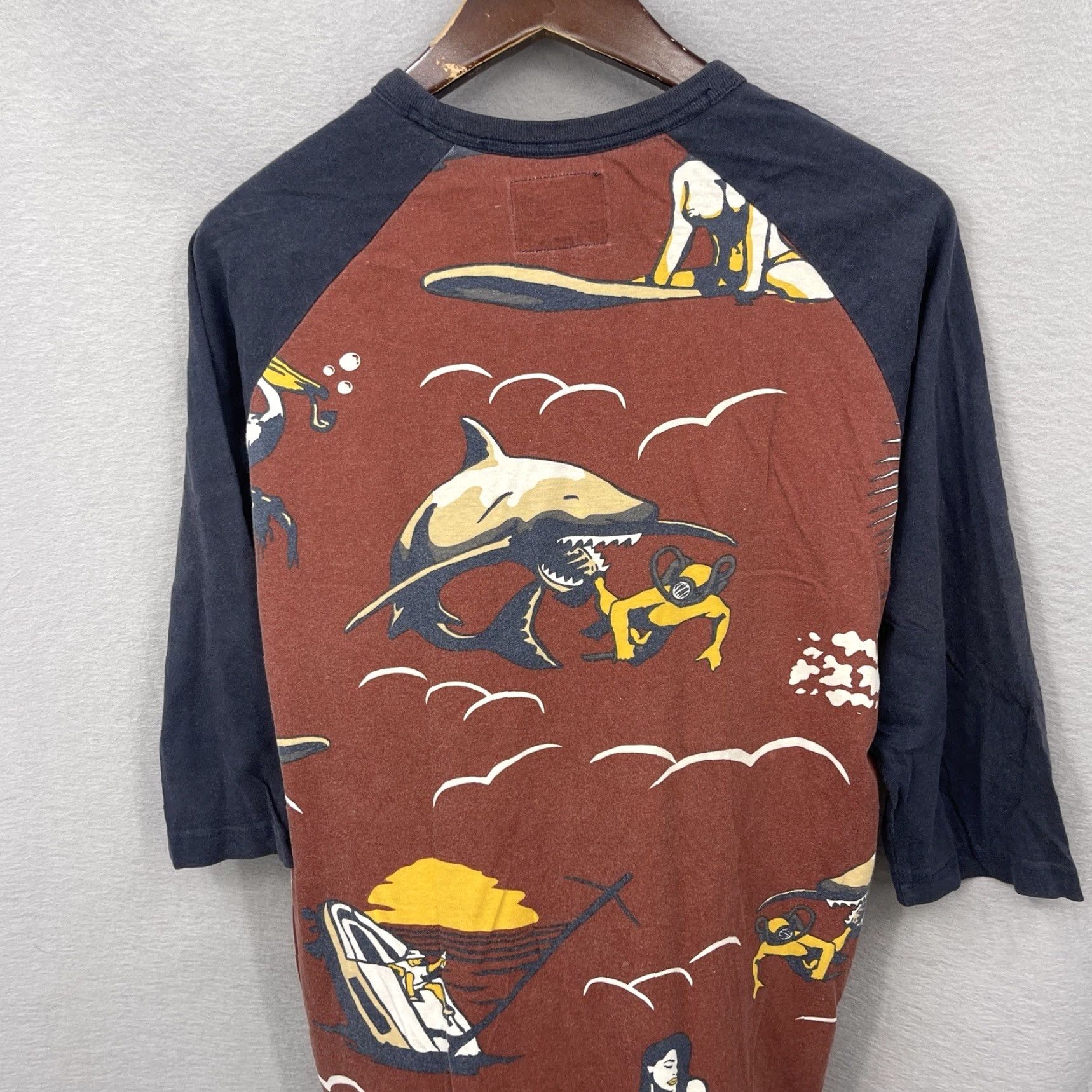Vintage Dark Seas Men's T-Shirt S Blue Shark Mermaid Raglan Graphic Print Preppy Core Vintage Size US S / EU 44-46 / 1 - 4 Thumbnail