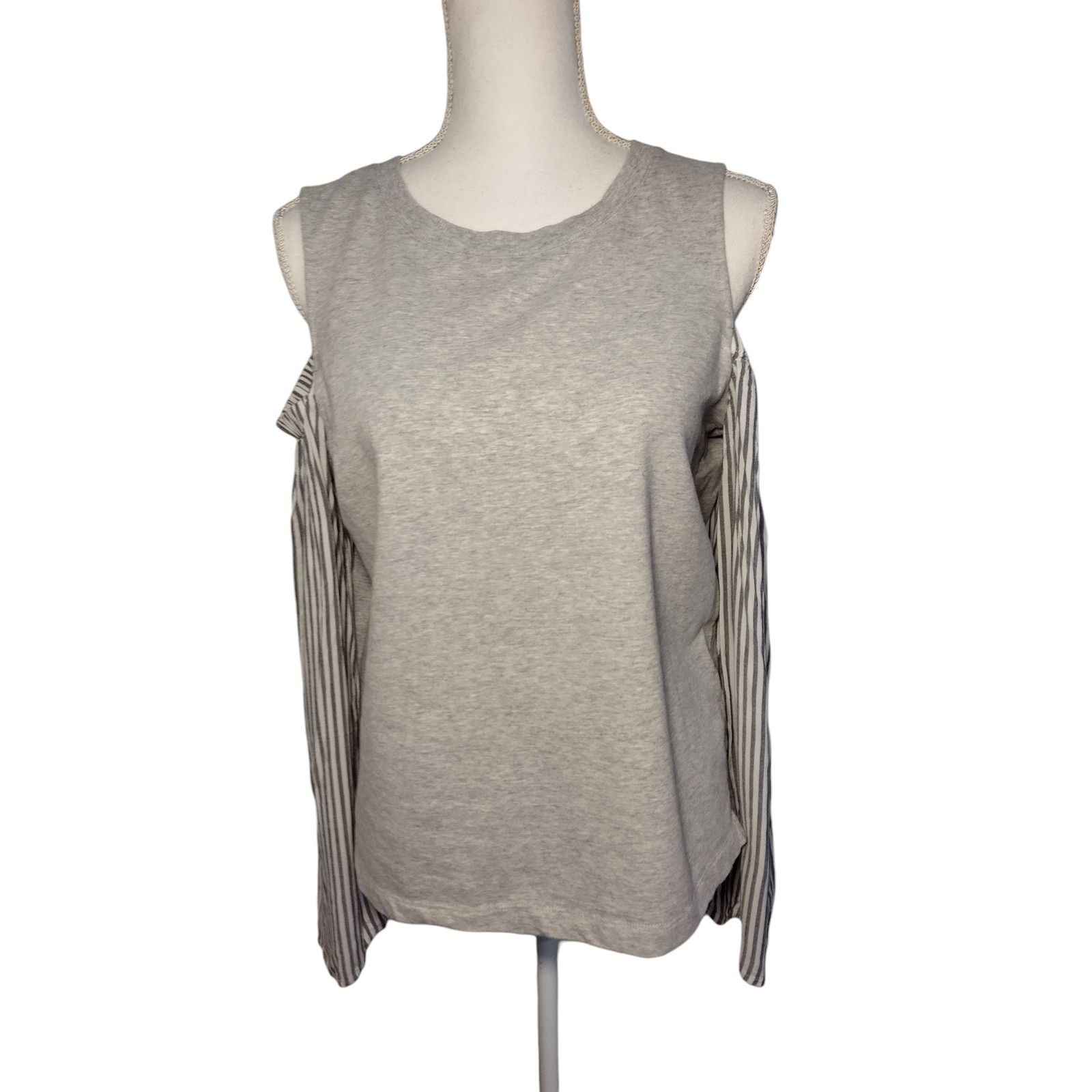 Vince Camuto Vince Camuto Womens Blouse Shoulder Sleeves Crew Neck Gray M Size M / US 6-8 / IT 42-44 - 1 Thumbnail
