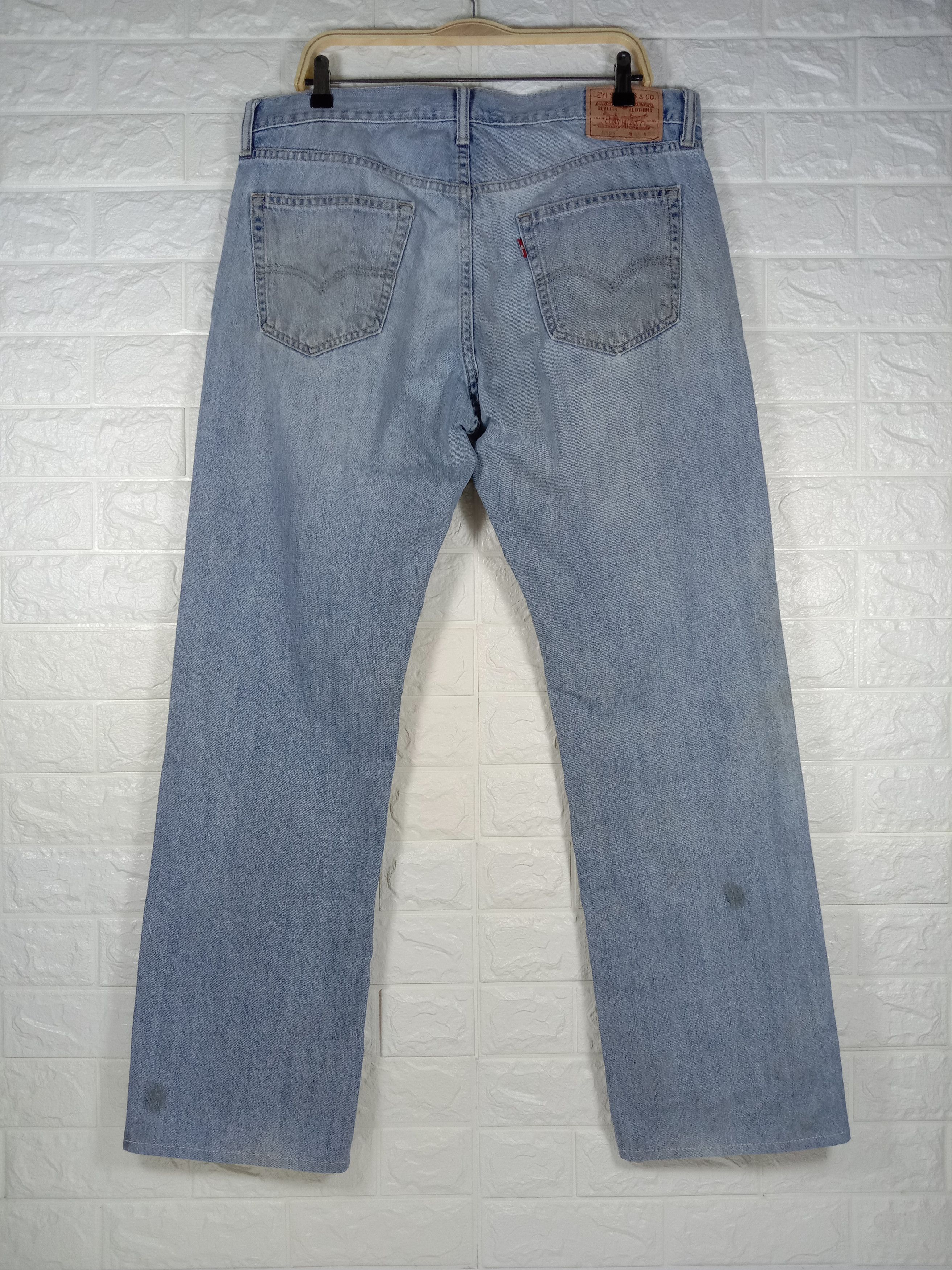 Levi's Vintage Levi’s 559 Jeans Light Wash Relaxed Straight Denim Size US 36 / EU 52 - 5 Thumbnail