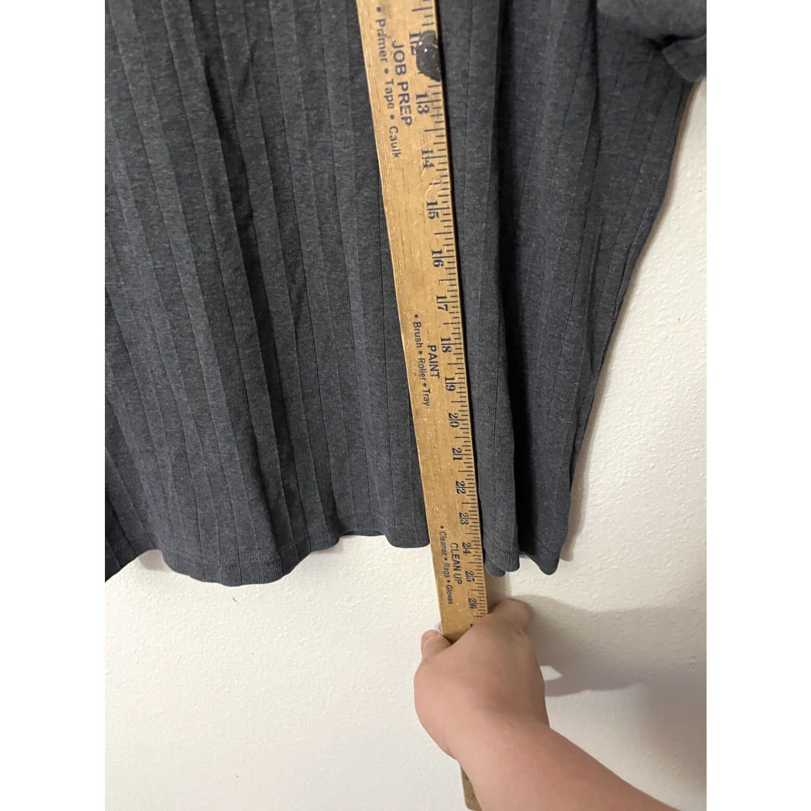 Ralph Lauren VINTAGE Ralph Lauren Polo Jeans Co Gray V-Neck Short Sleeve Shirt Men’s S USA Made Size US S / EU 44-46 / 1 - 5 Thumbnail