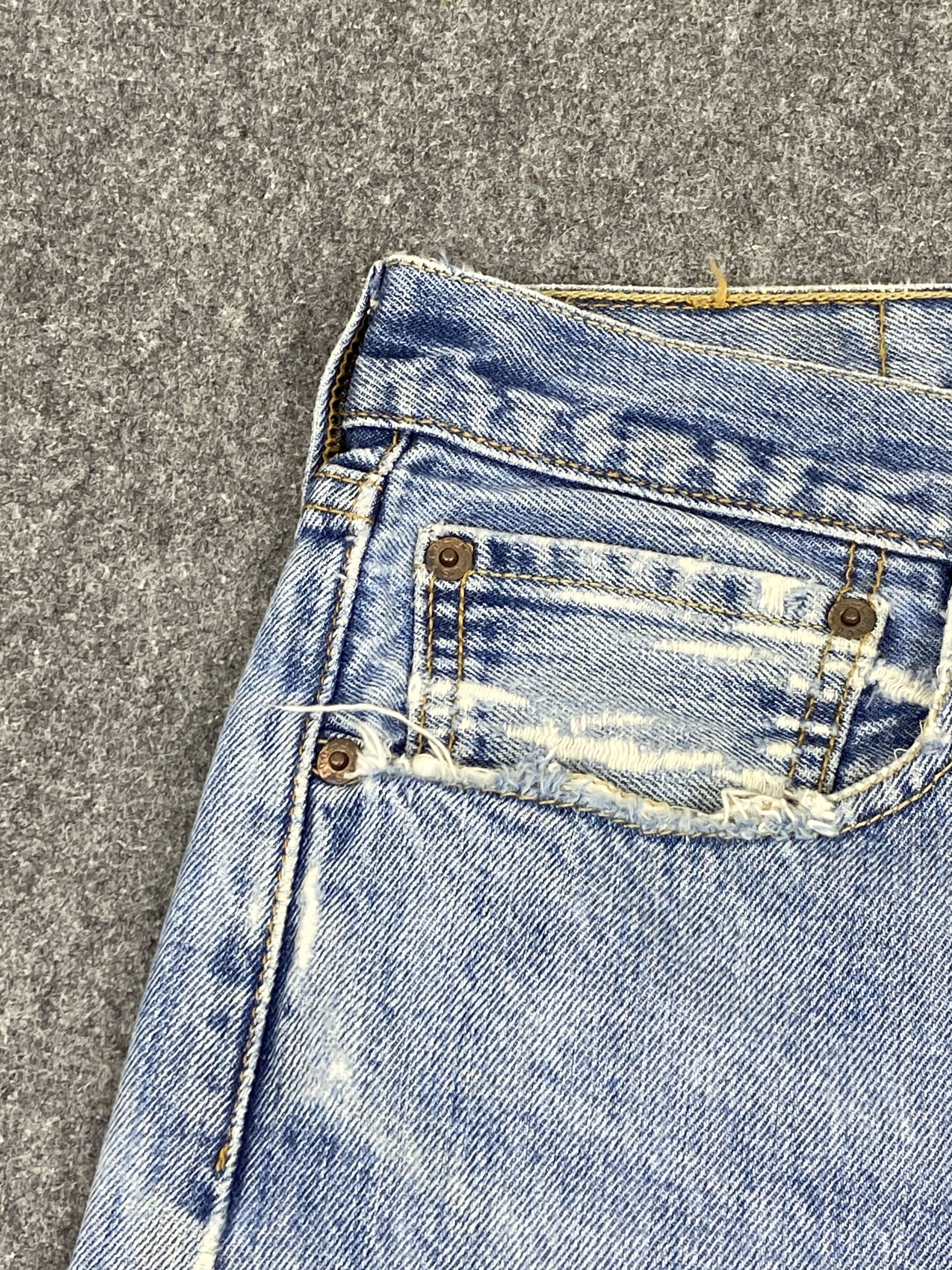 Levi's × Vintage Vintage Levis 501 Distressed Blue Denim Jeans DP2816 Size US 35 - 13 Thumbnail