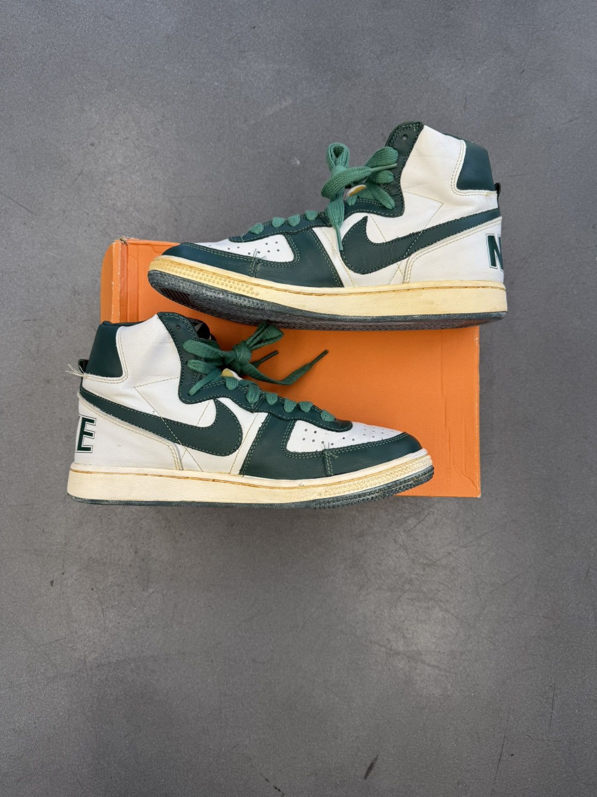 Nike 2008 Nike Terminator High Vintage Noble Green Size US 10 / EU 43 - 2 Thumbnail
