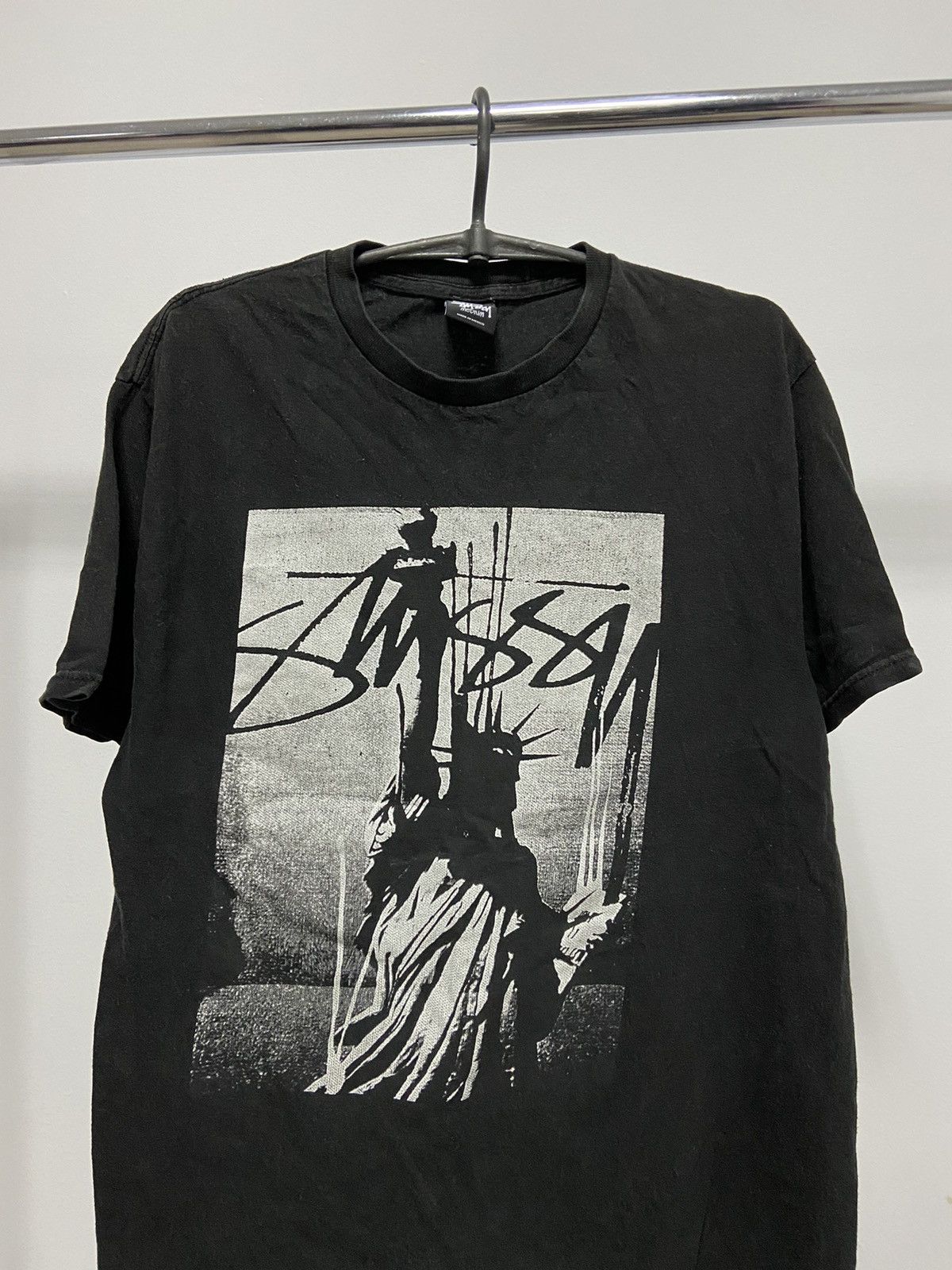 Stussy × Vintage Stussy T Shirt Big Logo Vintage Statue of Liberty 🗽 Size US M / EU 48-50 / 2 - 2 Thumbnail