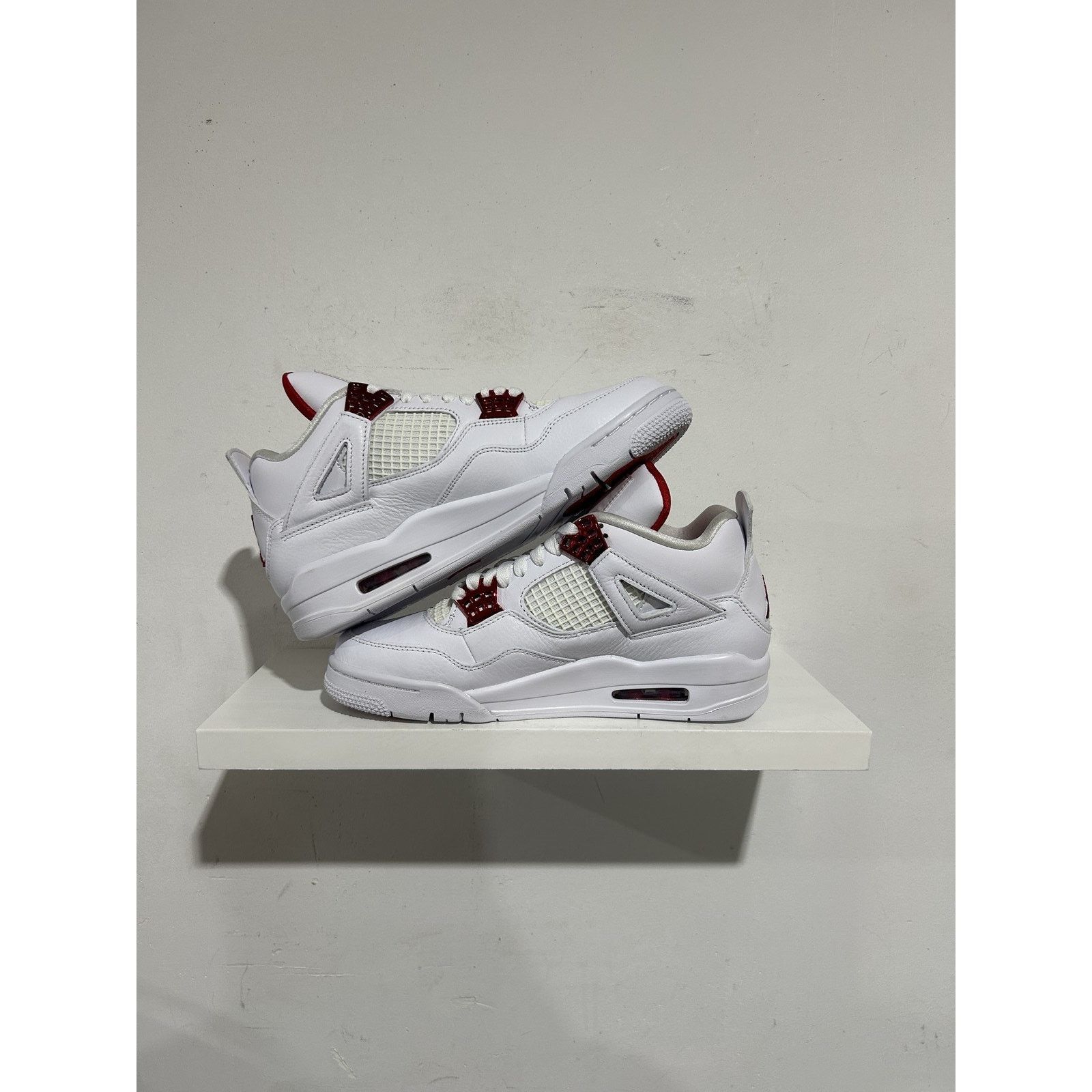 Jordan Brand JORDAN 4 RED METALLIC SIZE 8 NEW Size US 8 / EU 41 - 2 Thumbnail